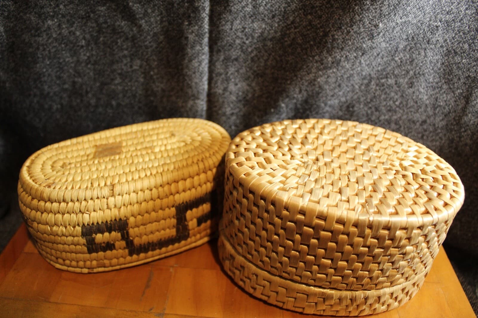 Lot of 2 Handmade Woven Baskets With Lids  6.5x4.5 x 3.5 T  & 6.5 x 4 x 2 3/4 T 5