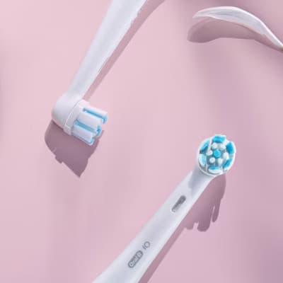Oral-B iO Gentle Care Toothbrush Replacements Brush Heads Refills White 2ct 3
