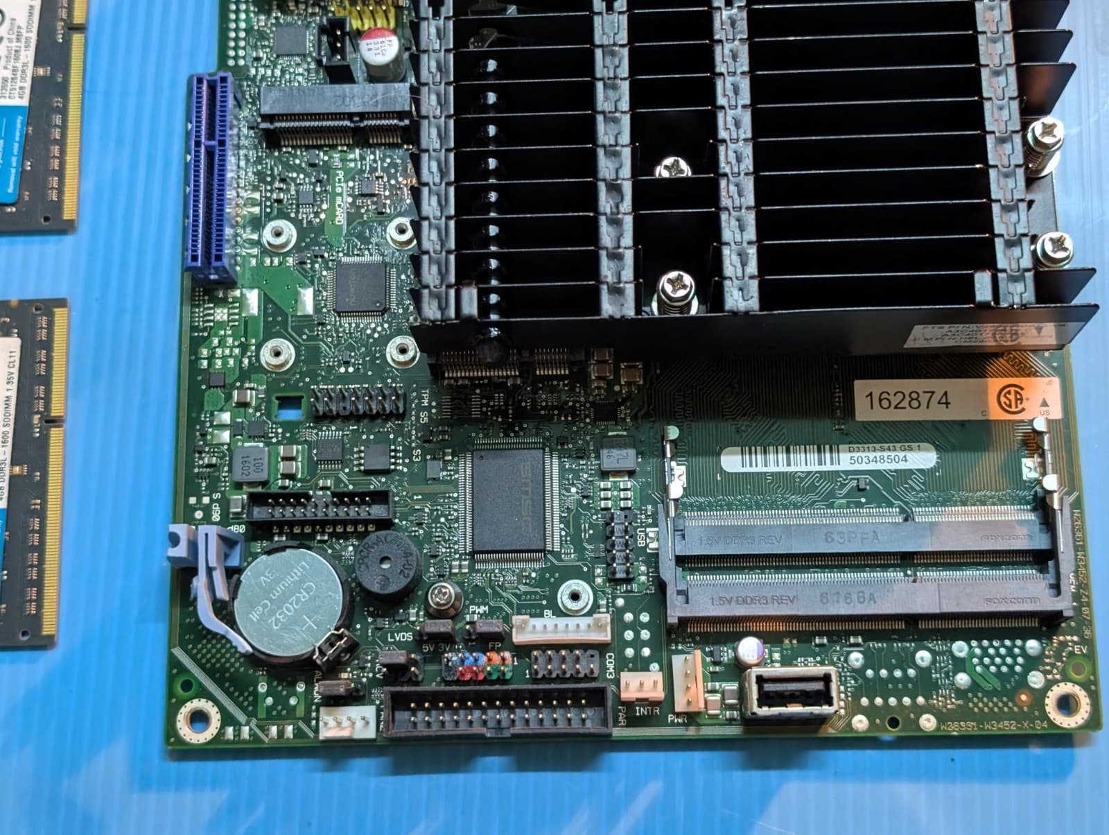 Fujitsu D3313-S43 mini-ITX industrial motherboard, AMD GX-222GC, 8GB, 60GB SSD 3