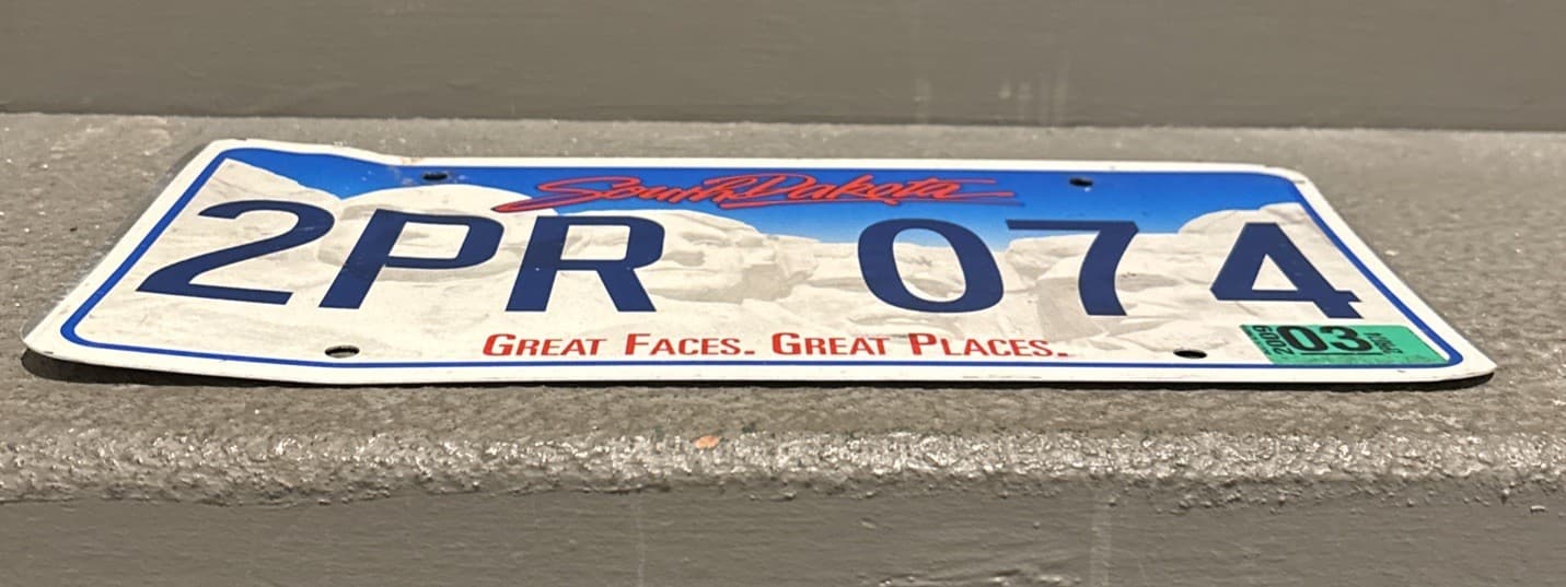 SOUTH DAKOTA LICENSE PLATE MOUNT RUSHMORE 2009 tag expired used  3