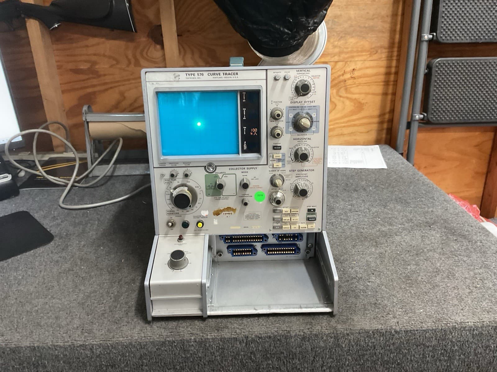 Tek Tektronix 576 Curve Tracer Oscilloscope Test System