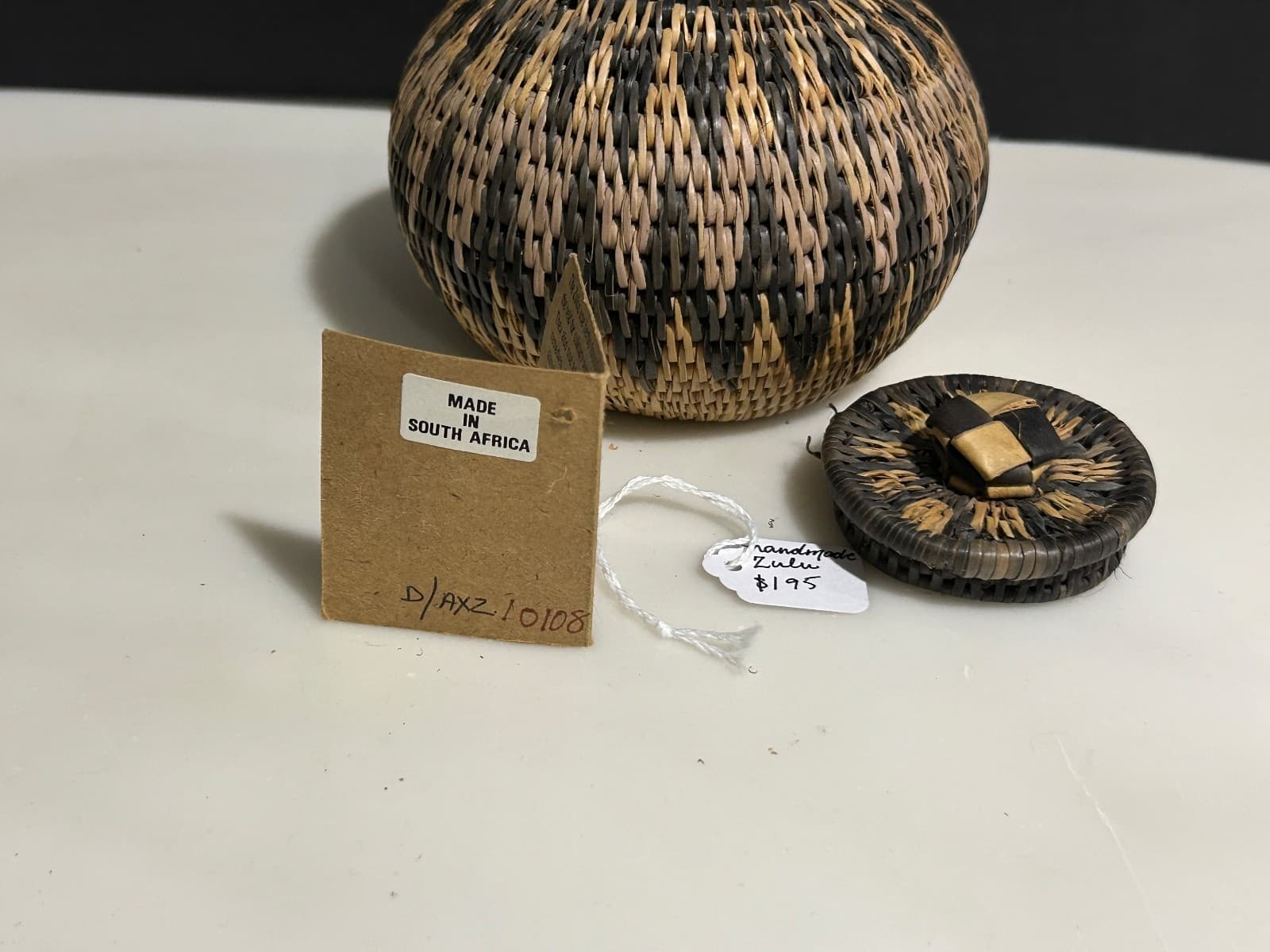 NEW NEVER USED Traditional ZULU HERB CONTAINER IQUTU Woven Palm, Bark & Grass 3