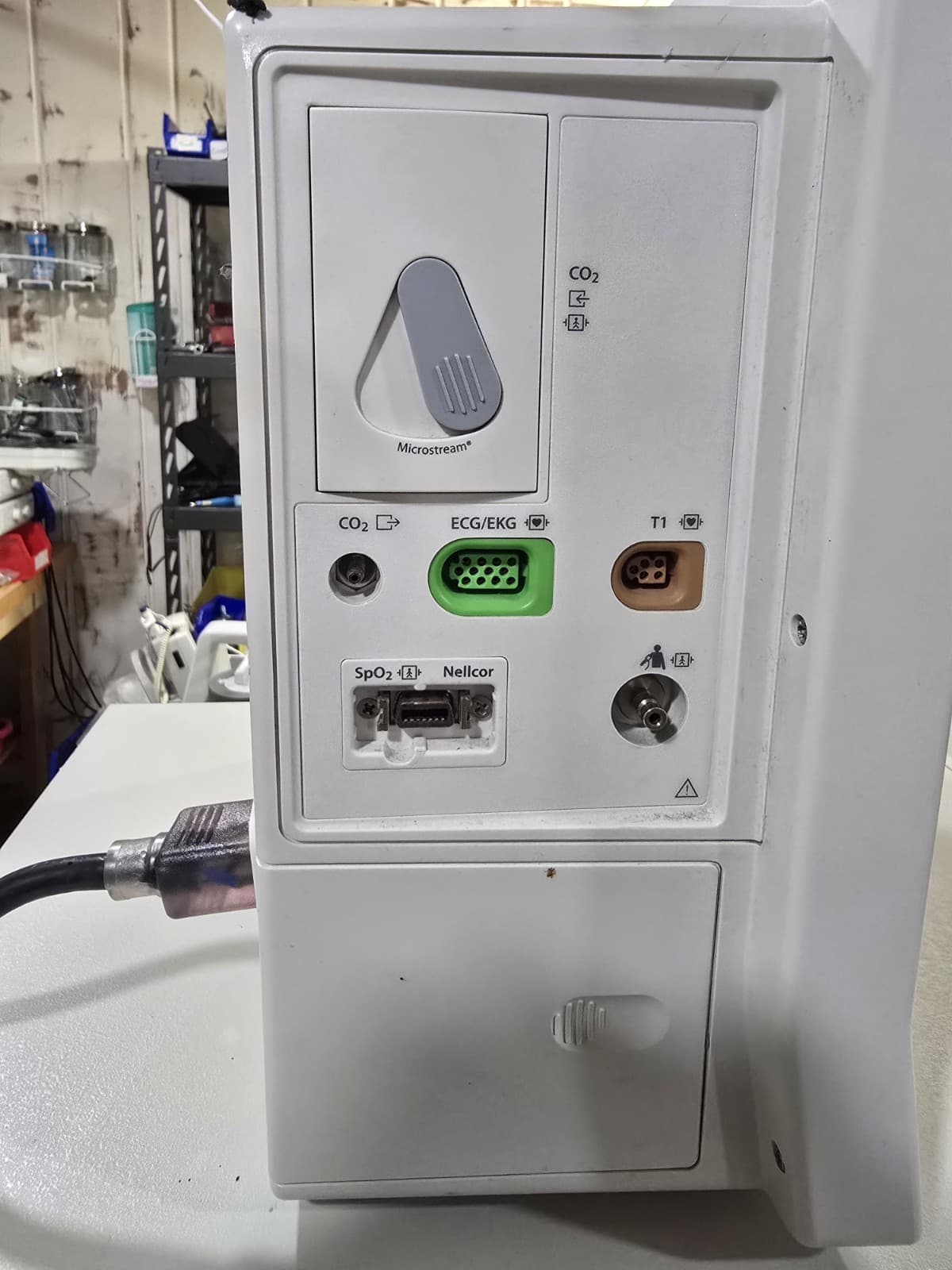 Datascope Passport V patient monitor with Microstream CO2 Excellent Condition  2