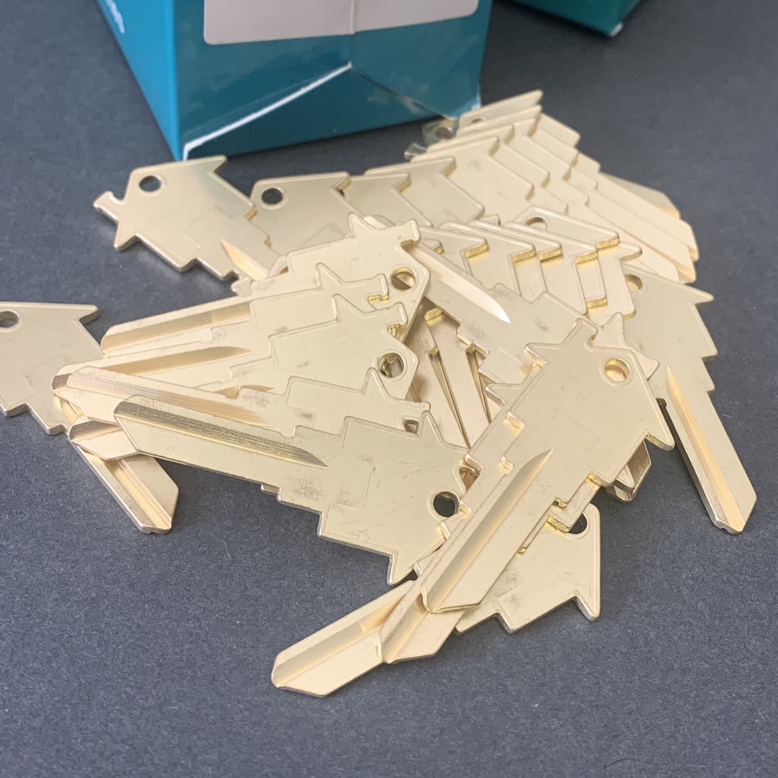 HOME-APARTMENT House Shaped Key Blank 100 PK SCHLAGE SC-1 BRASS REALTOR 4