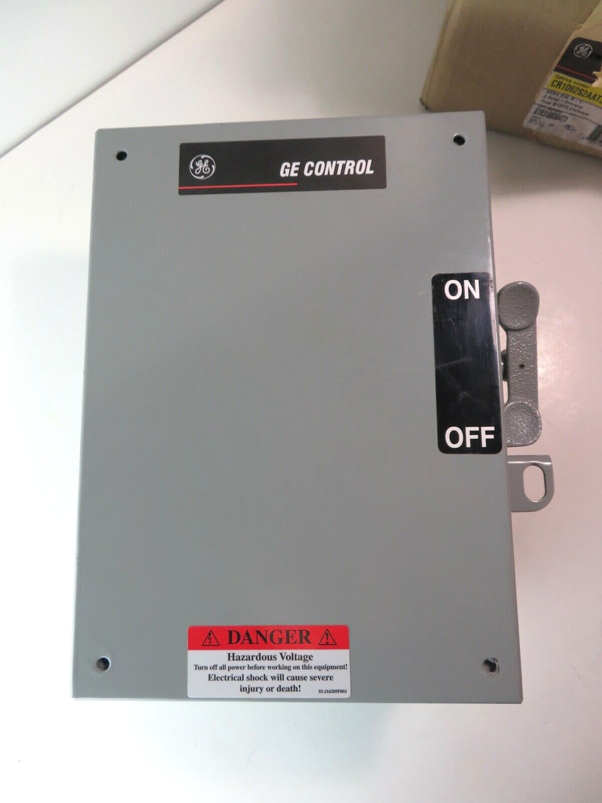 GE CR1062S2AAT3000 2P 1 O/L Nema M-1 Manual Motor Starter 10hp NEW