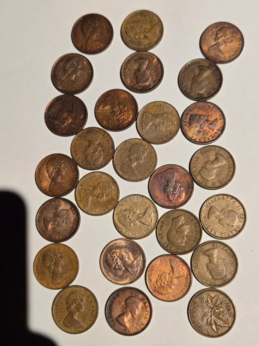Canadian Pennies Lot 27 coins- mostly 1960's and early 70's+1942,57-Many AU/BU 2