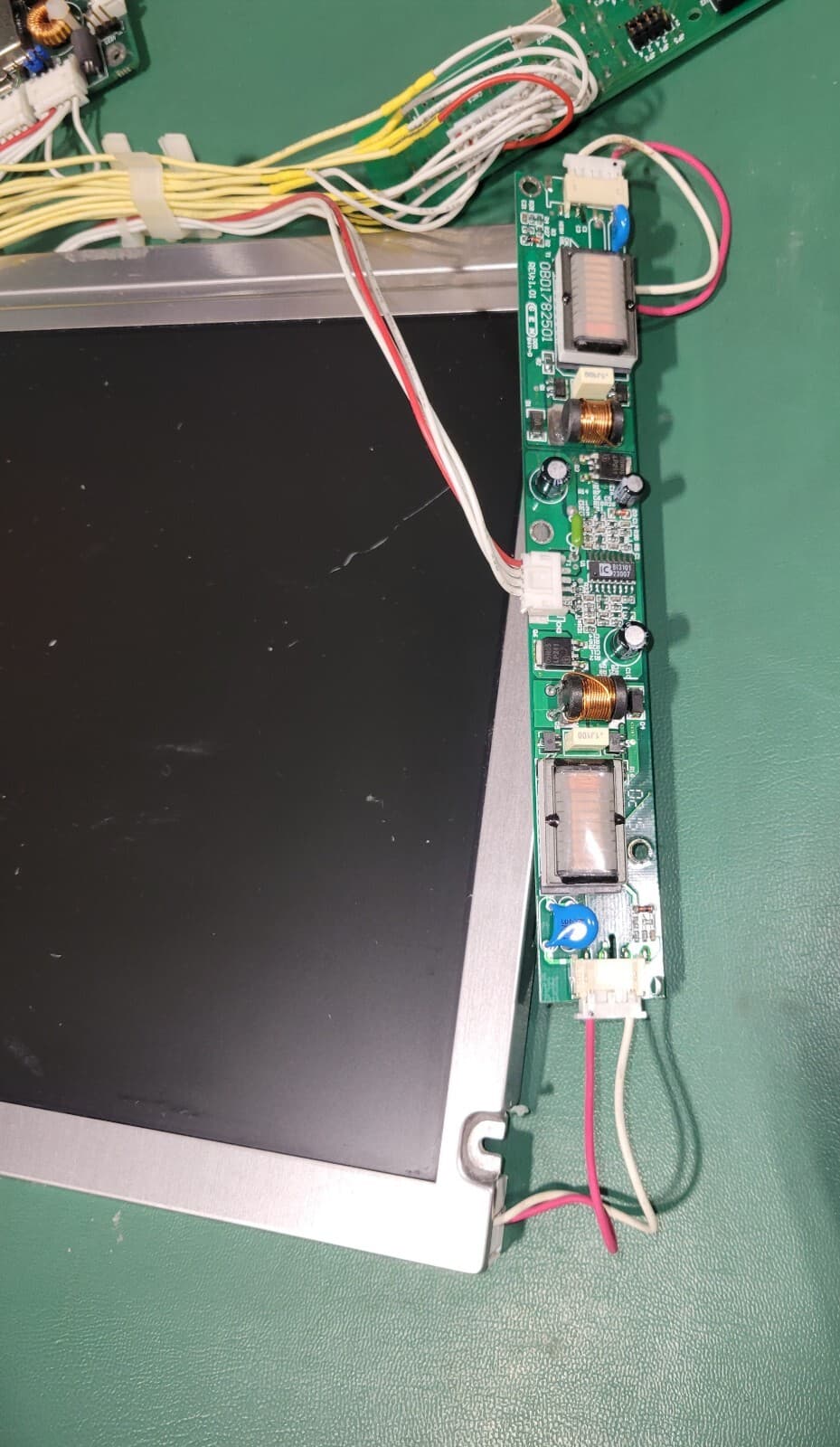 Electrovert Electra Sharp LQ121S1DG11 LCD 4