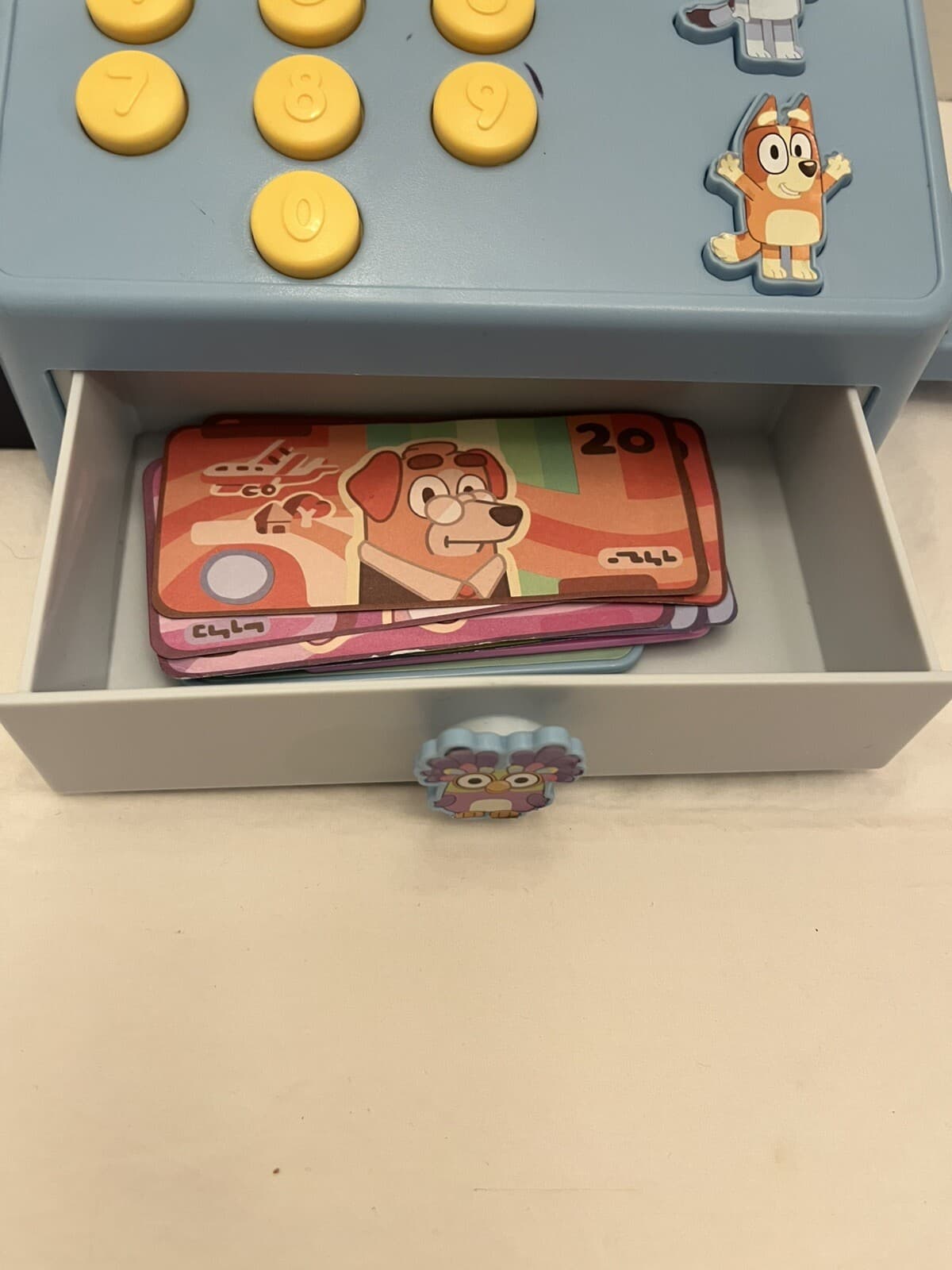 Bluey Cash Register Incomplete (Credit Card, Dollars, And Some Coins) Tested 4