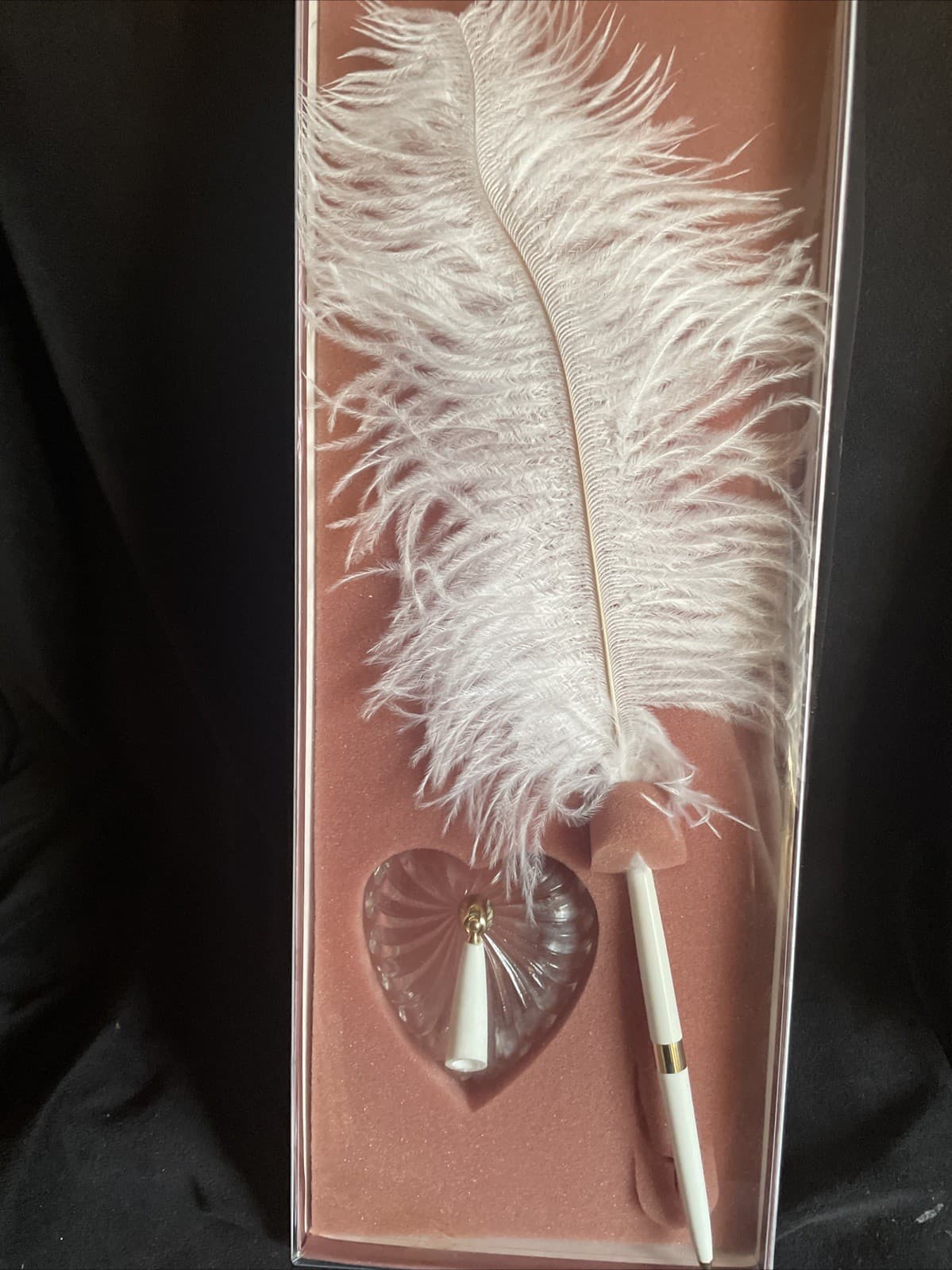 Vintage Hortense B. Hewitt Elegant Ostrich Feather Pen w Heart Holder Wht 3