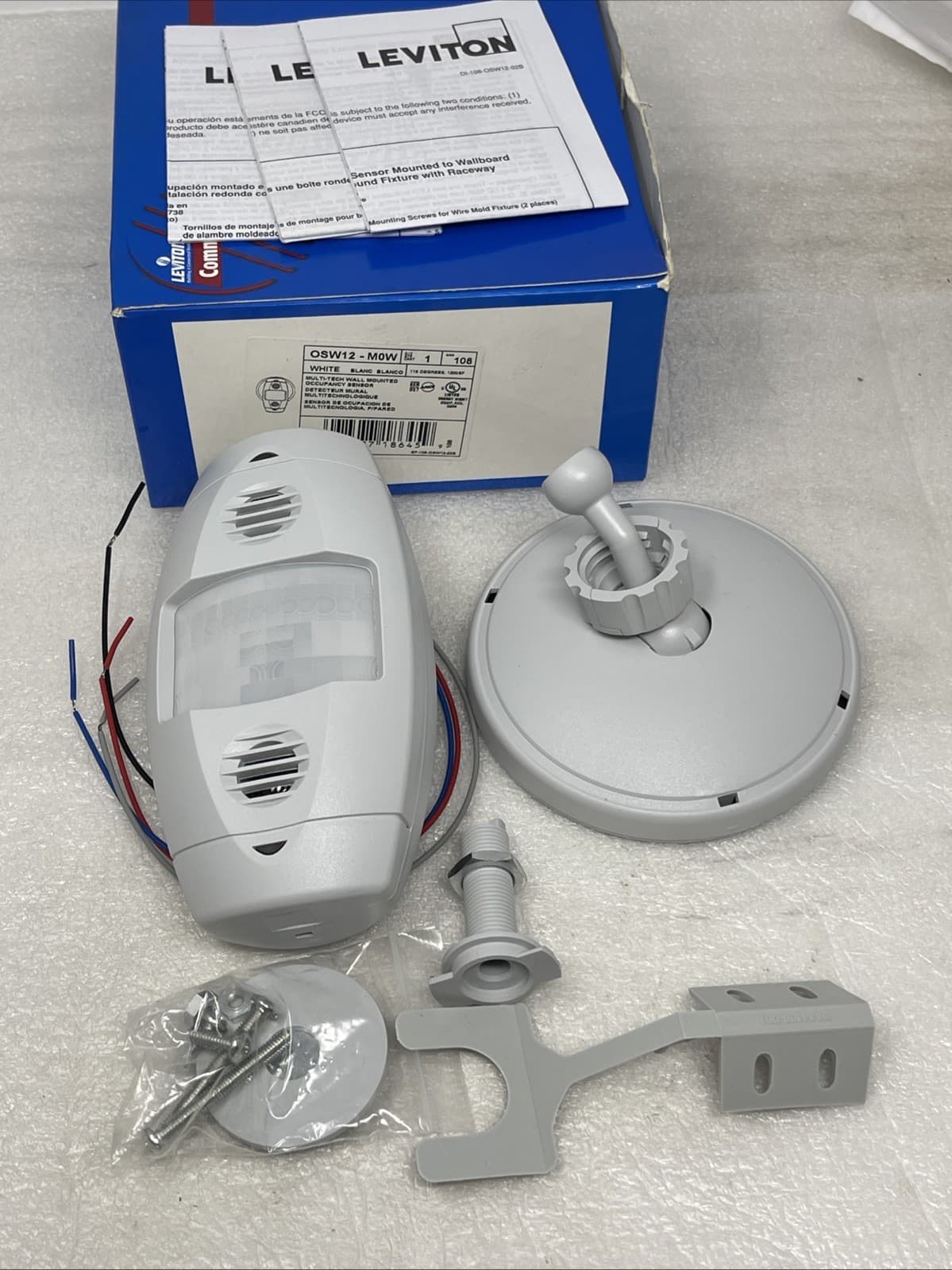 Leviton OSW12-M0W Multi-Tech Wall Mounted Occupancy Sensor Motion, NEW