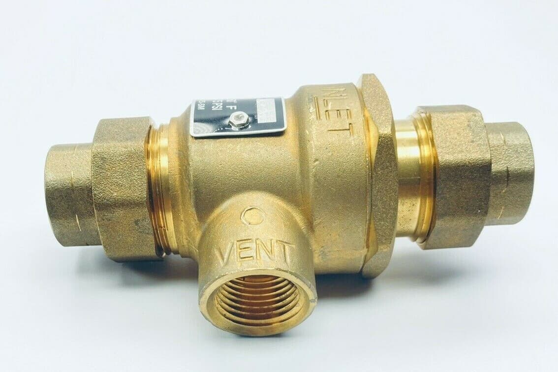 NEW WATTS 9D-M3 BACKFLOW PREVENTER W/ ATMOSPHERIC VENT 175 PSI 250°F 6