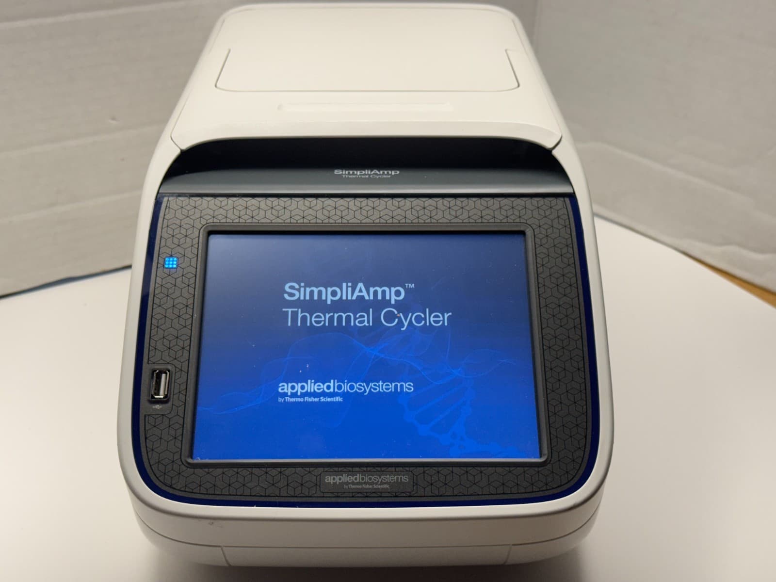 Applied Biosystems A24812 SimpliAmp 96-Well  PCR Thermal Cycler 3