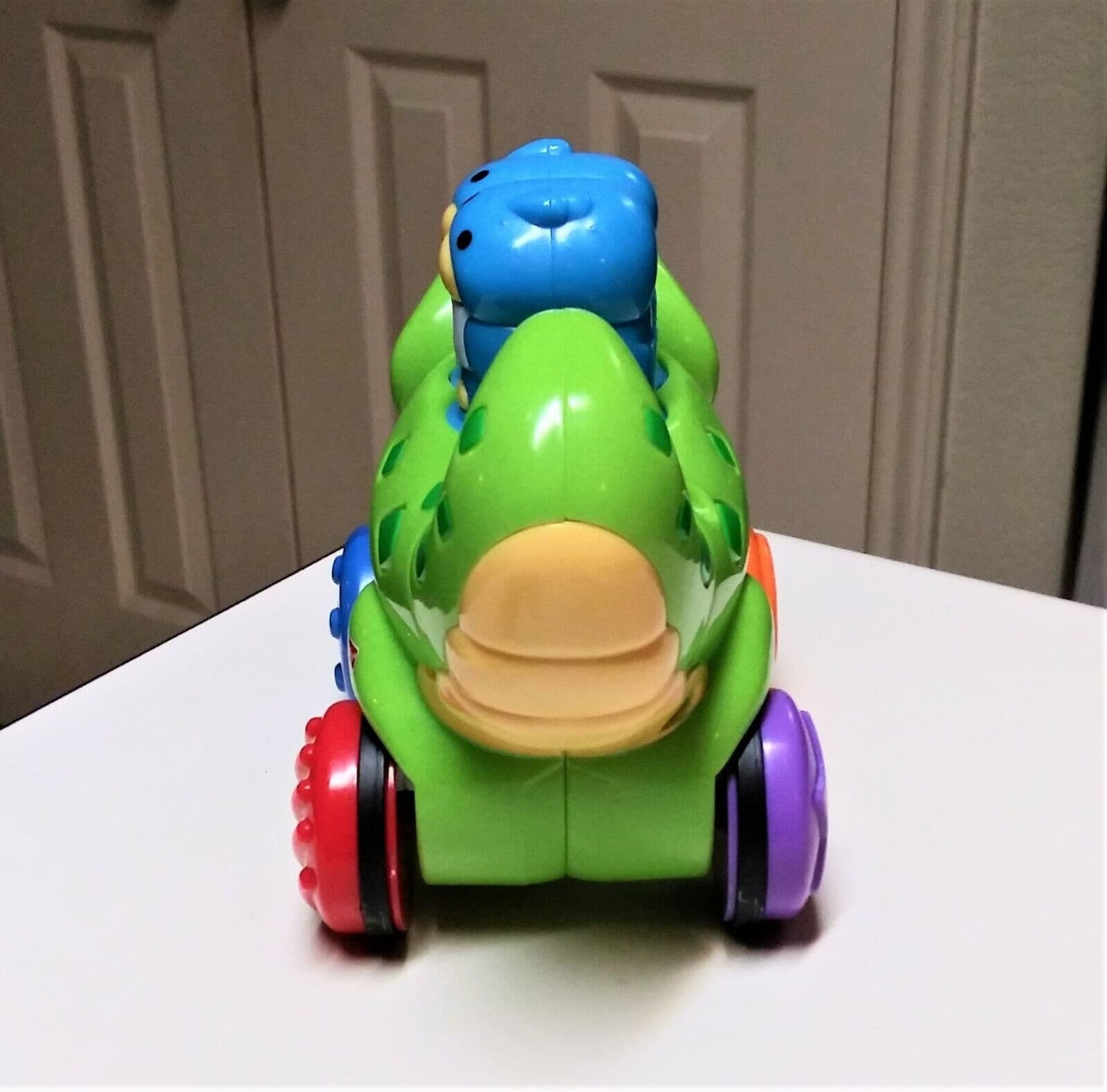Fisher Price Amazing Animals Press N Go Alligator Crocodile Rolls Click Kid Toy 5