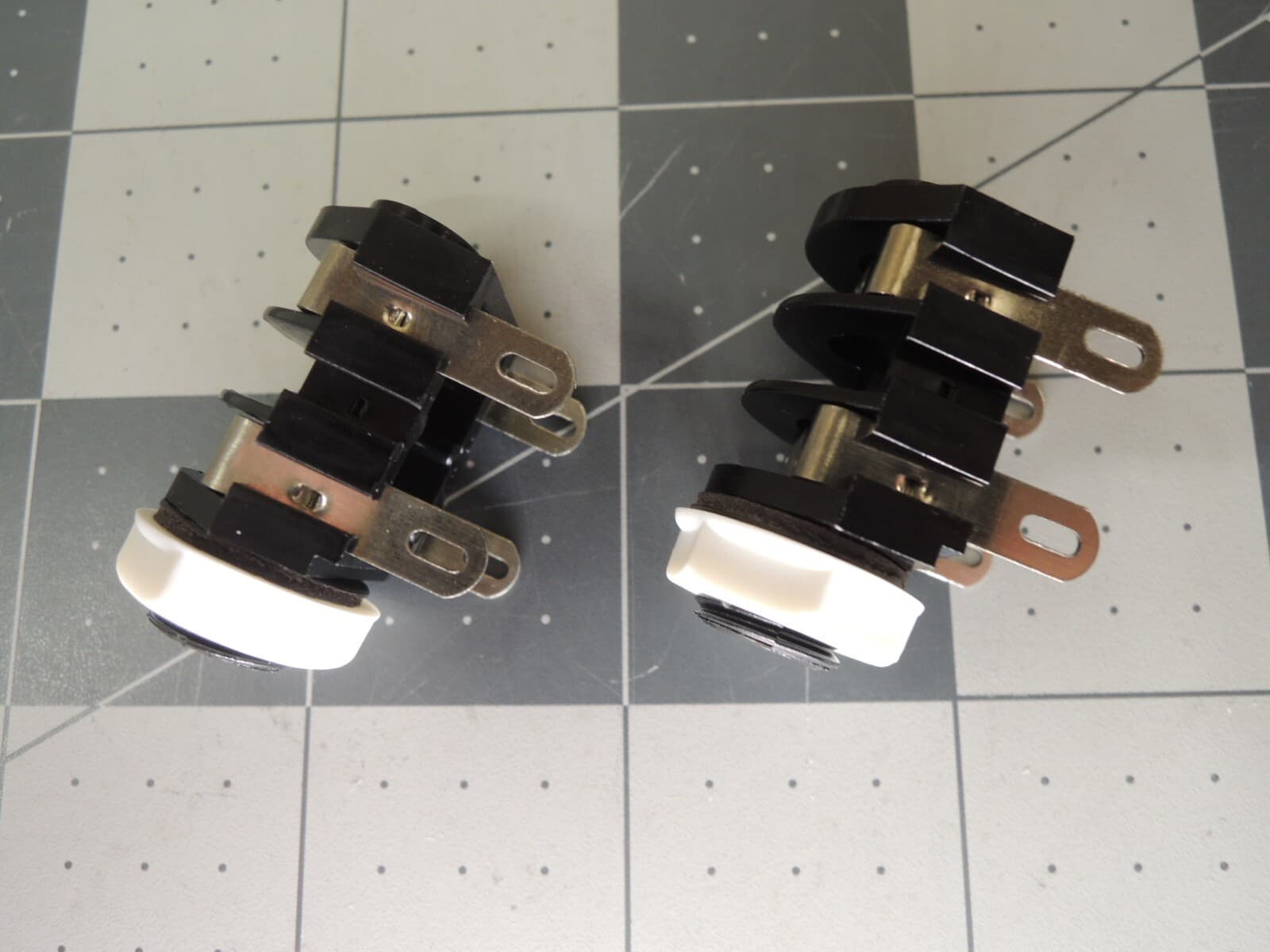 Two New 1/4" 'Cliff' Input jacks For Vox AC-15 & AC-30 Amplifiers w/ White Nuts 4