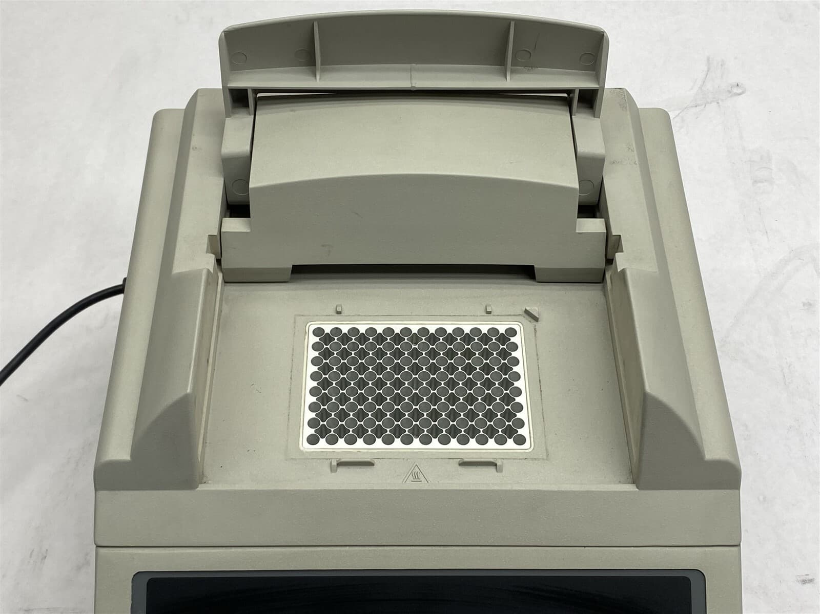 Perkin Elmer Applied Biosystems ABI GeneAmp PCR System 9700 w/ 96 Well Block 4