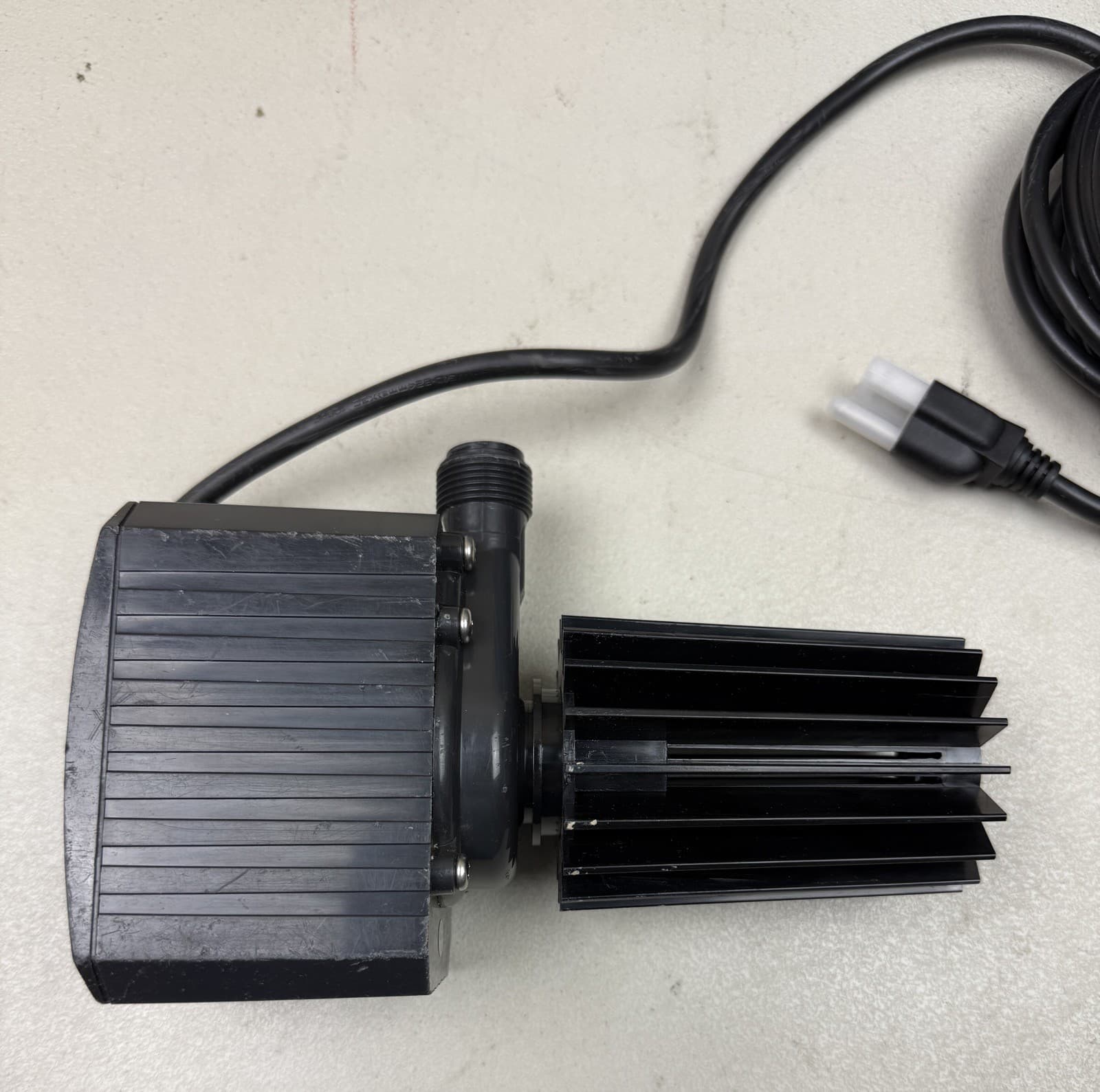 Pondmaster Model 9.5 950 gph Pond Mag Magnetic Drive Submersible Water Pump 2