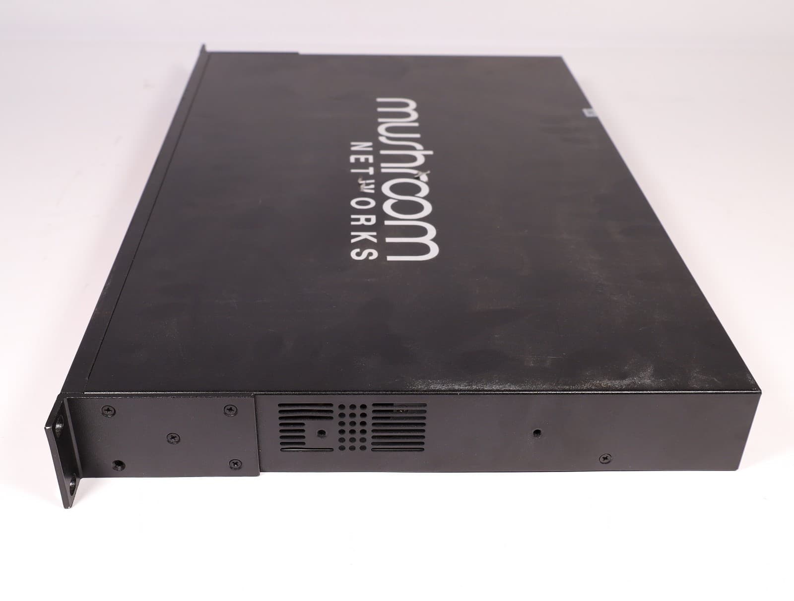 Mushroom Networks Truffle 4000 Bonding Local Network Router Gigabit - See Notes 3