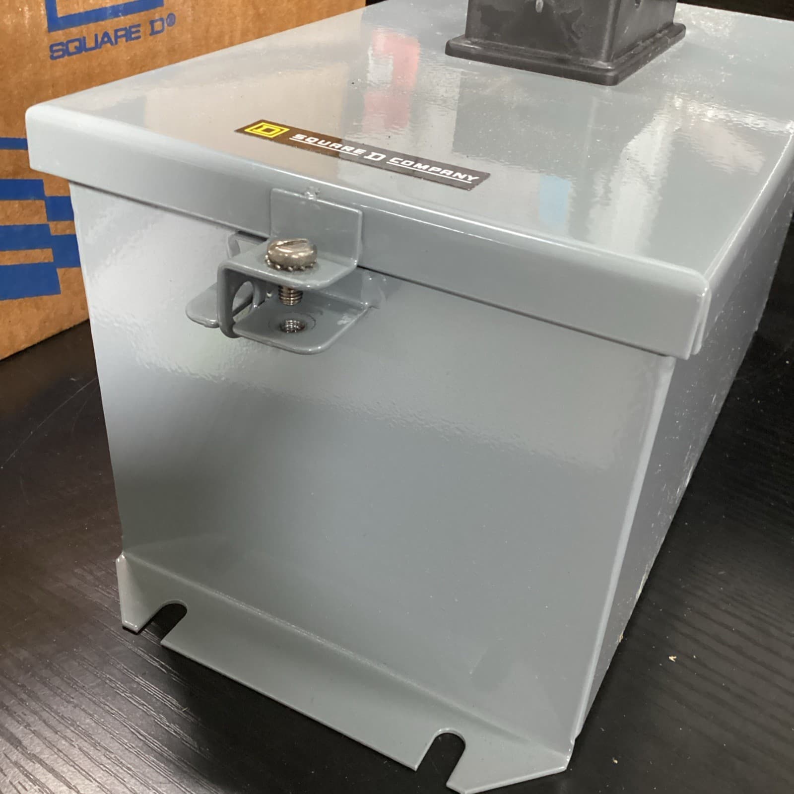 Square D 2510MBA2 AC Manual Starter Series C NEW 4