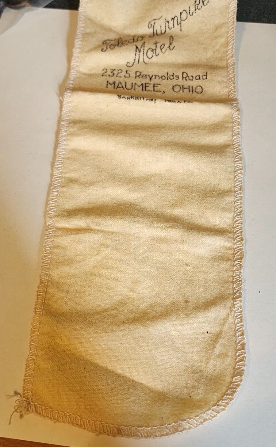 Vintage Toledo Turnpike Motel Maumee Ohio Shoe Shine Cloth SanKNITary PA 2