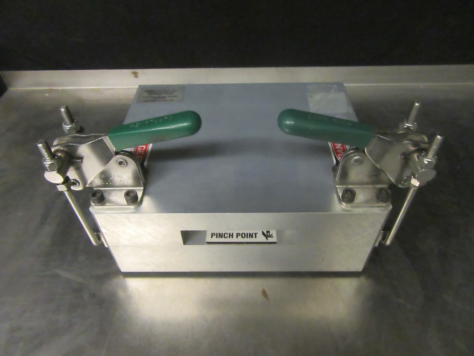 O68 TM ELECTRONICS ALUMINUM INJECTION MOLD BLOCK FOR INTERCHANGEABLE  MOLDS  2