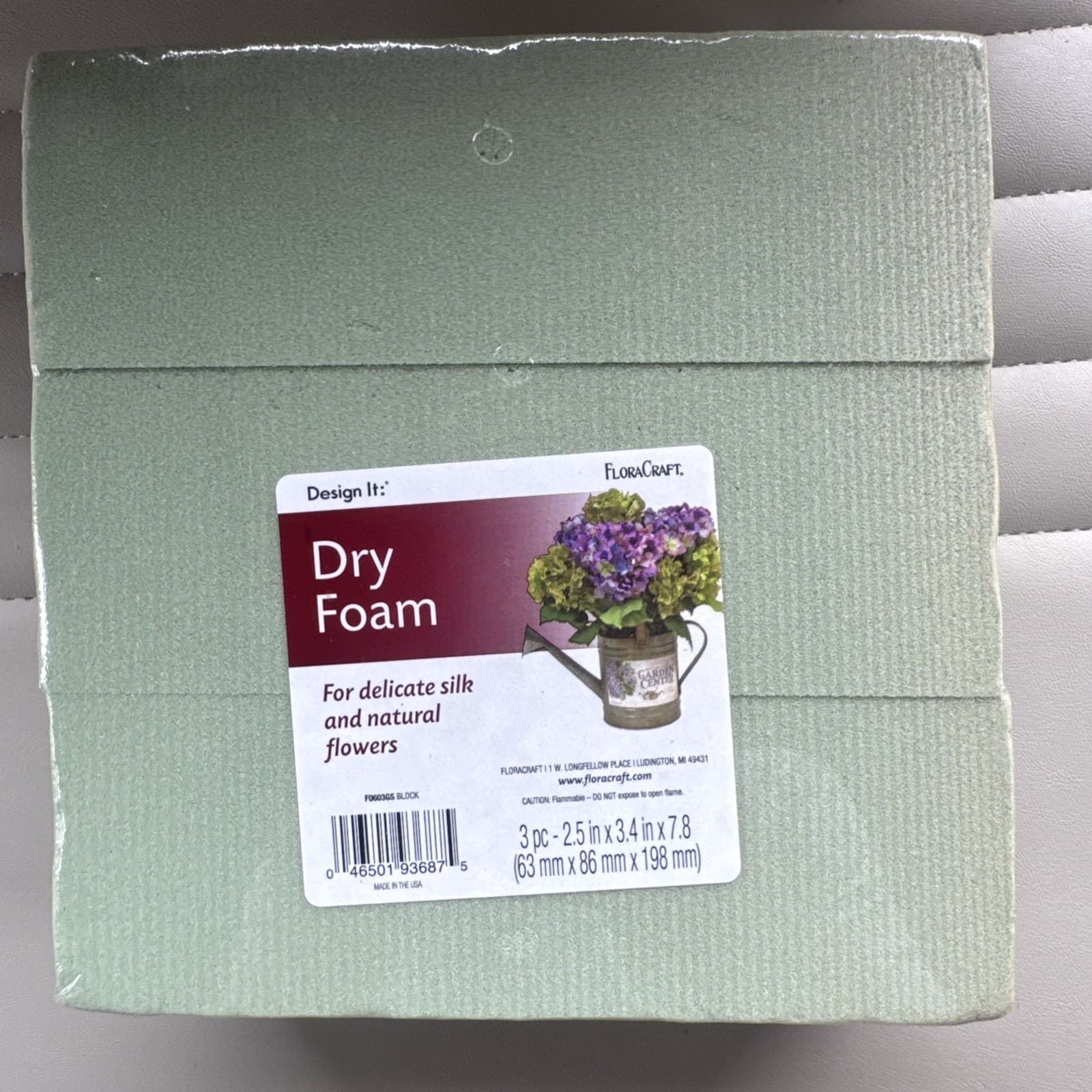 Flora Craft Dry Foam Block Size 2.5"x3.4"x7.8" 3 piece set
