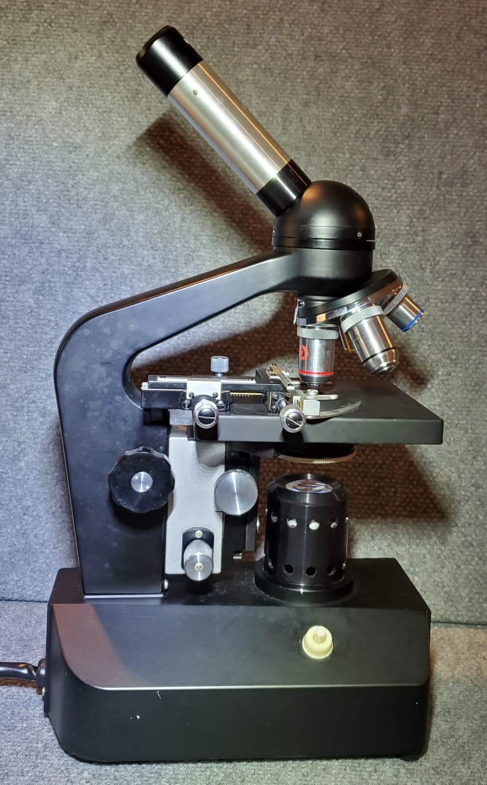 Fisher Scientific 1000x Luminated Compound Microscope 4 Objectives Dovetail Case 4