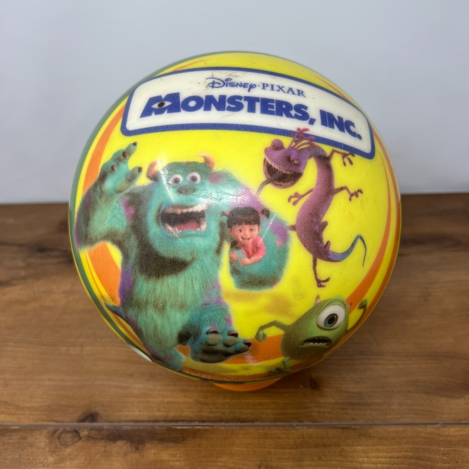 Rare Disney Monsters Inc. Bowling Ball Pixar Brunswick 8lb 12oz Wazowski Eyeball 5