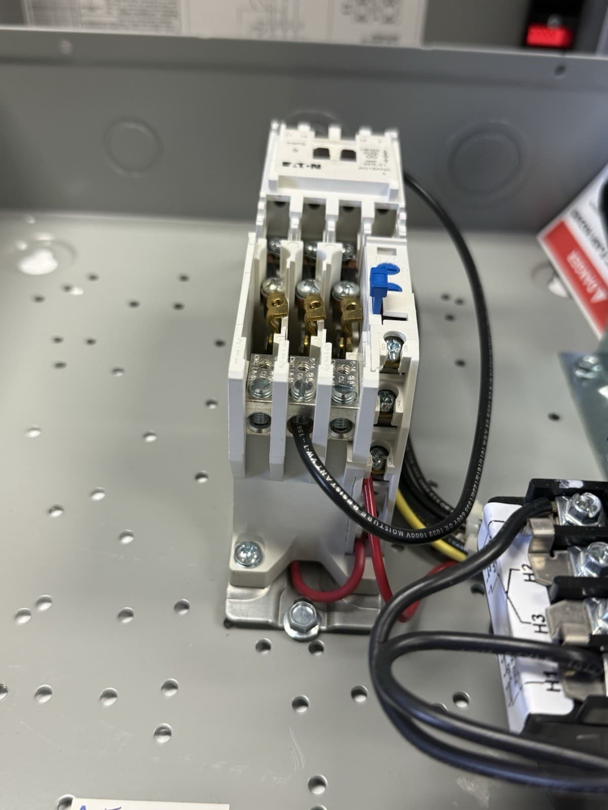 Eaton ECN0801BJA Freedom NEMA Size 0 Non-Combination Single-Phase Starter 4