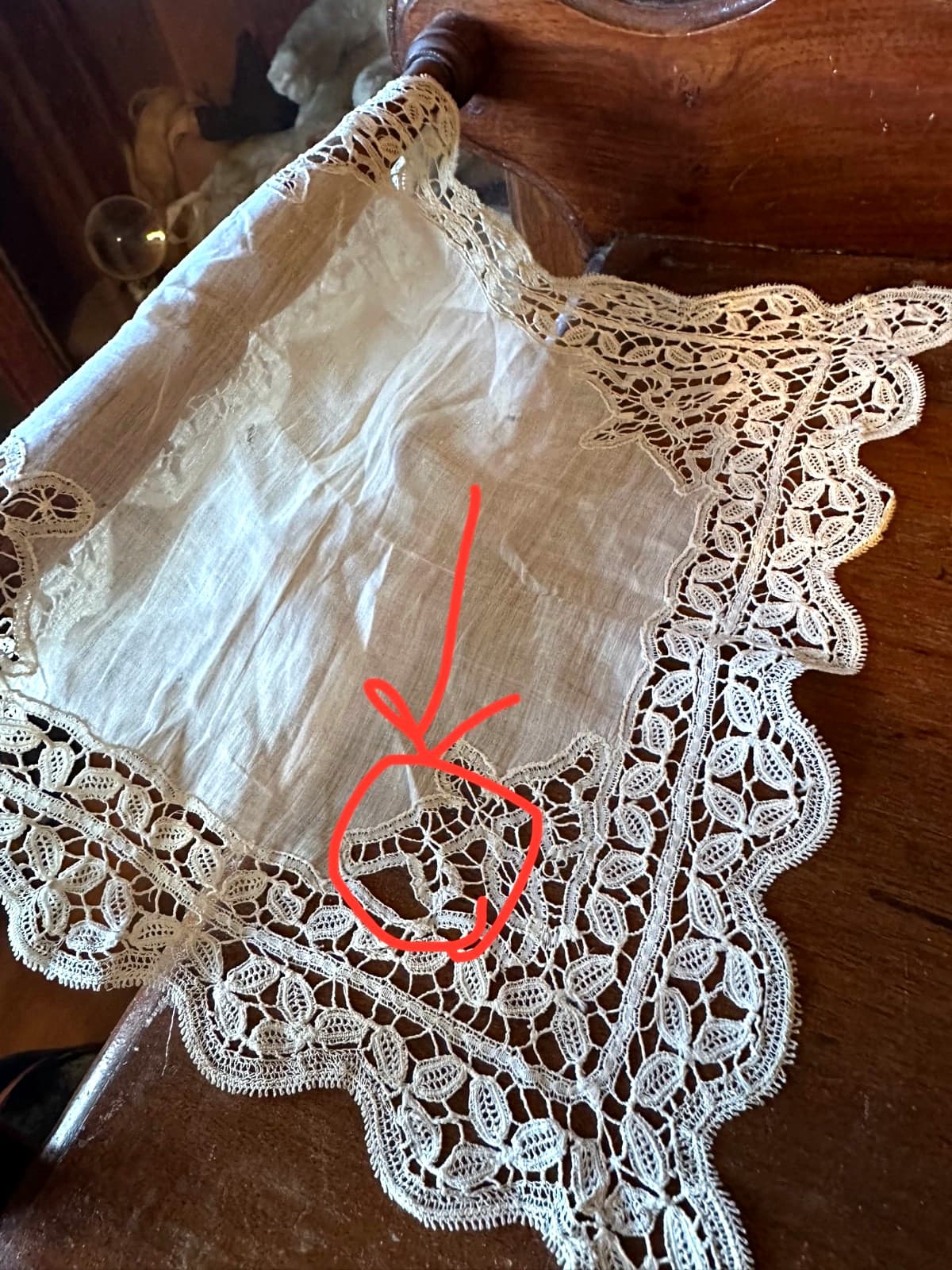 Victorian Antique Fine Battenburg Lace Handkerchief GOOD CONDITION / WATCH VIDEO 5
