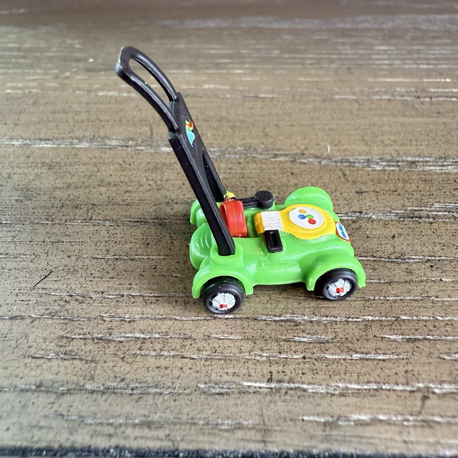Miniverse Mini Little Tikes Gas 'n Go Mower Tiny Dollhouse Miniature Mower 5