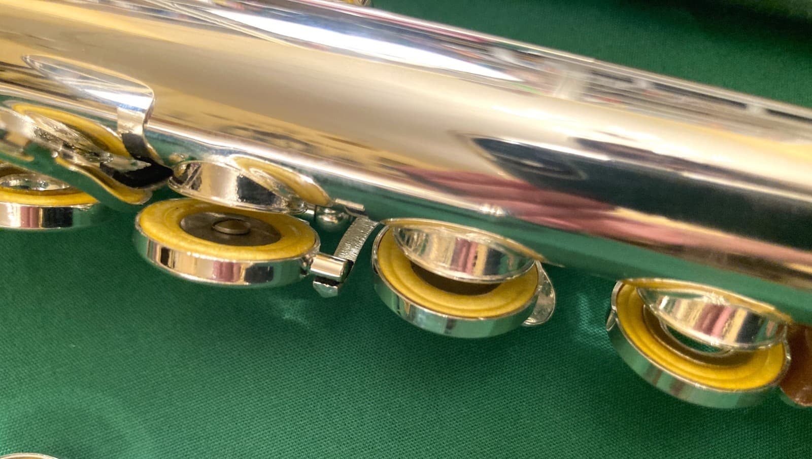 Silver Plated Student Model Flute-Open Hole, C Foot Split E-with Accessories! 5