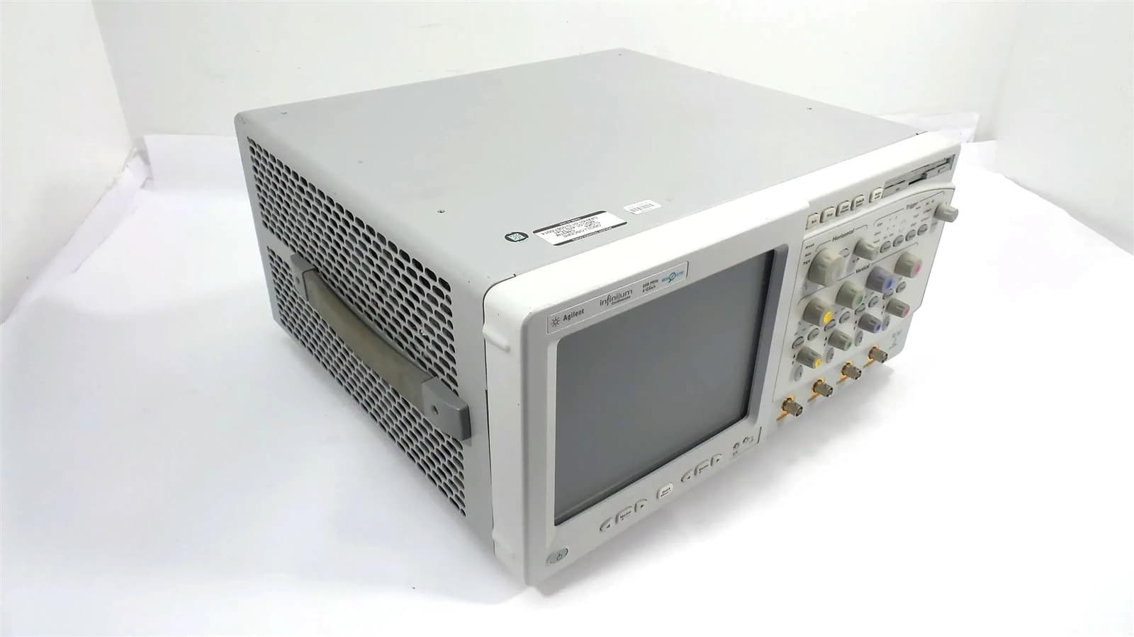 Agilent 54831M Infiniium Oscilloscope 600 MHz 4 GS/a with Accessories 3