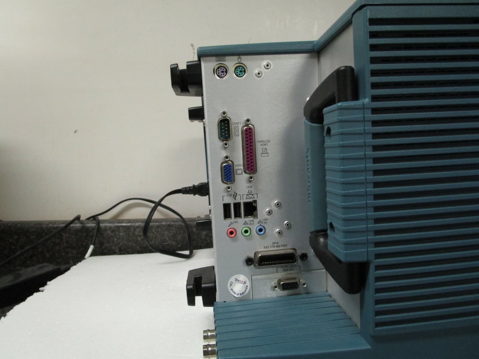 Tektronix TDS 5054 Digital Phosphor Oscilloscope with Option 2M 2A 6