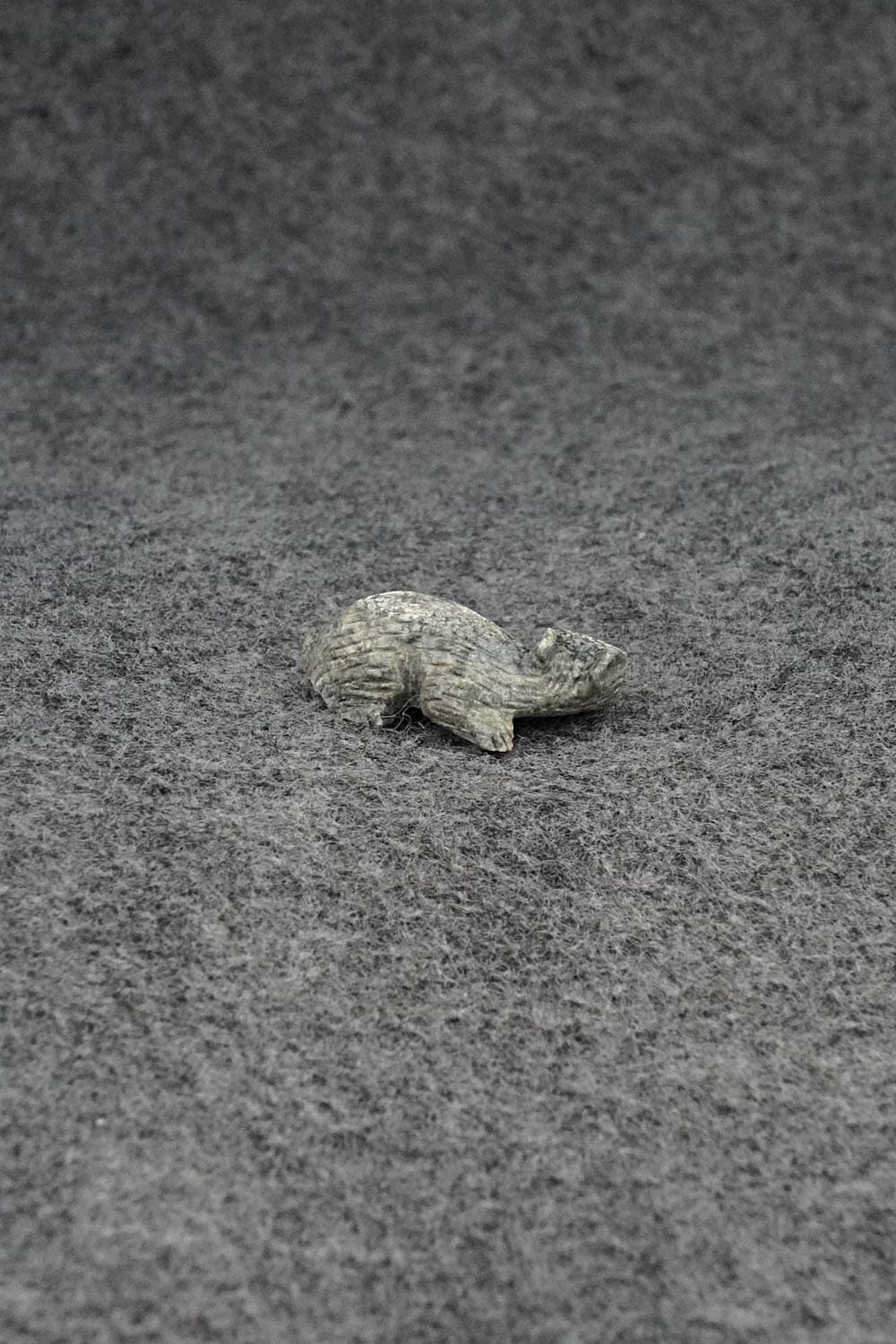 Rabbit Zuni Fetish Carving - Lance Cheama 3