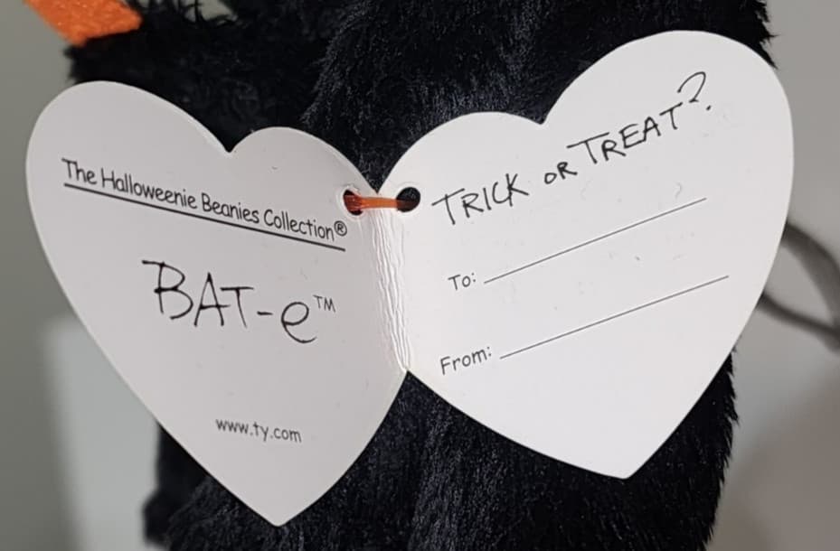 Ty 2004 HALLOWEENIE BEANIE Halloween Set Bat-e Fraidy Quivers Scared-e & Tricky 4