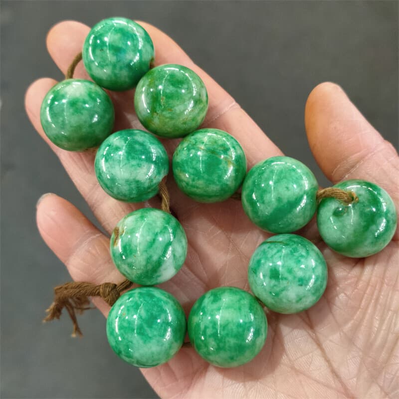 Collect Dried Jade, Green Iron Dragon Like Emerald Emerald Buddha Bead Bracelet 3