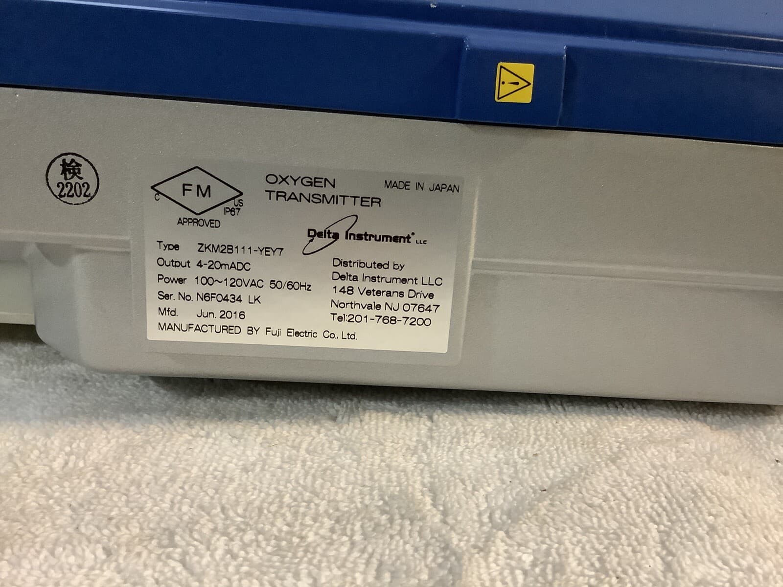 Fuji / Delta Instrument ZKM2B111-YEY7 Zirconia Oxygen Analyzer Transmitter 2