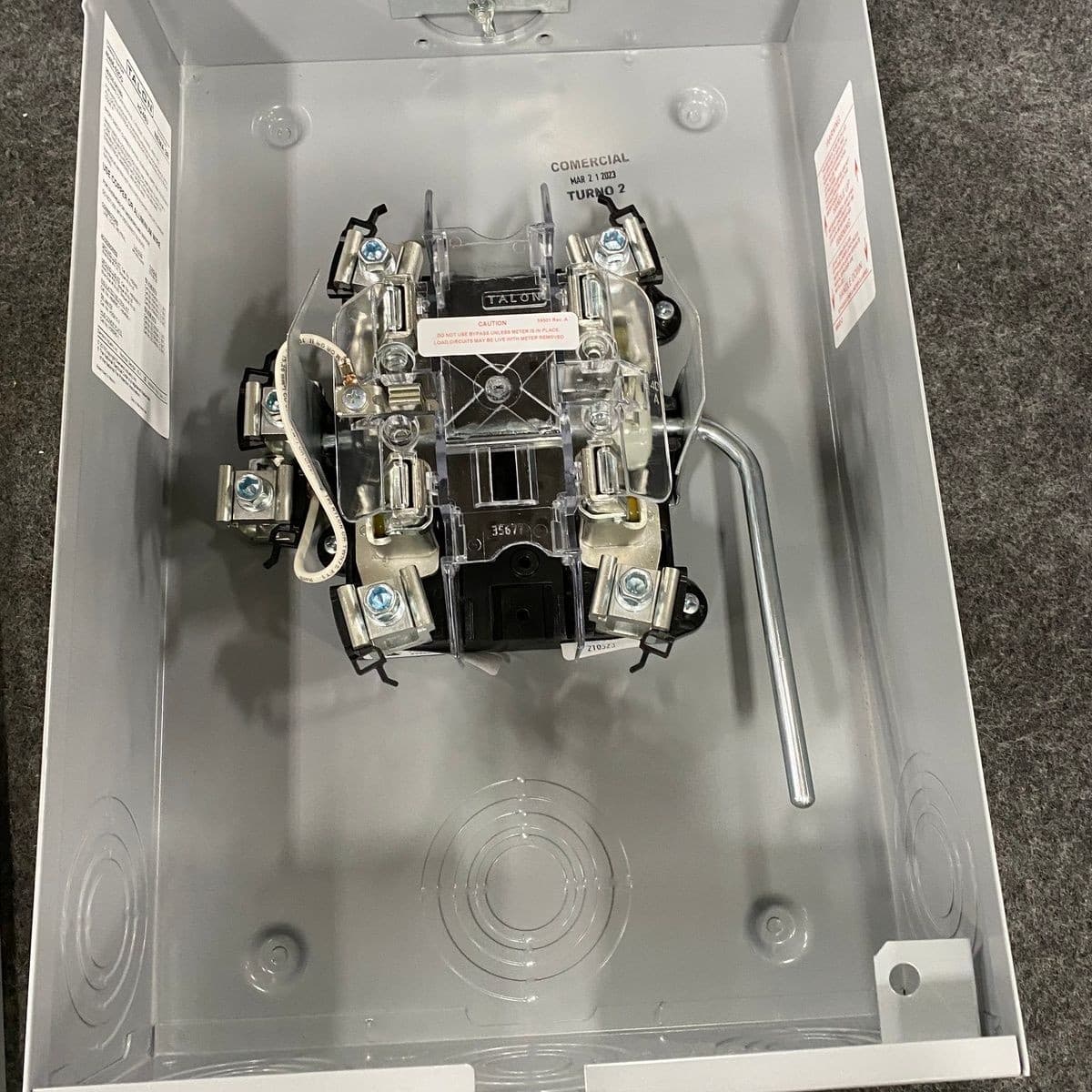 TALON 40405-02CO 200 Amp Ringless Meter Socket, 1 Phase, 5 Jaw * 4