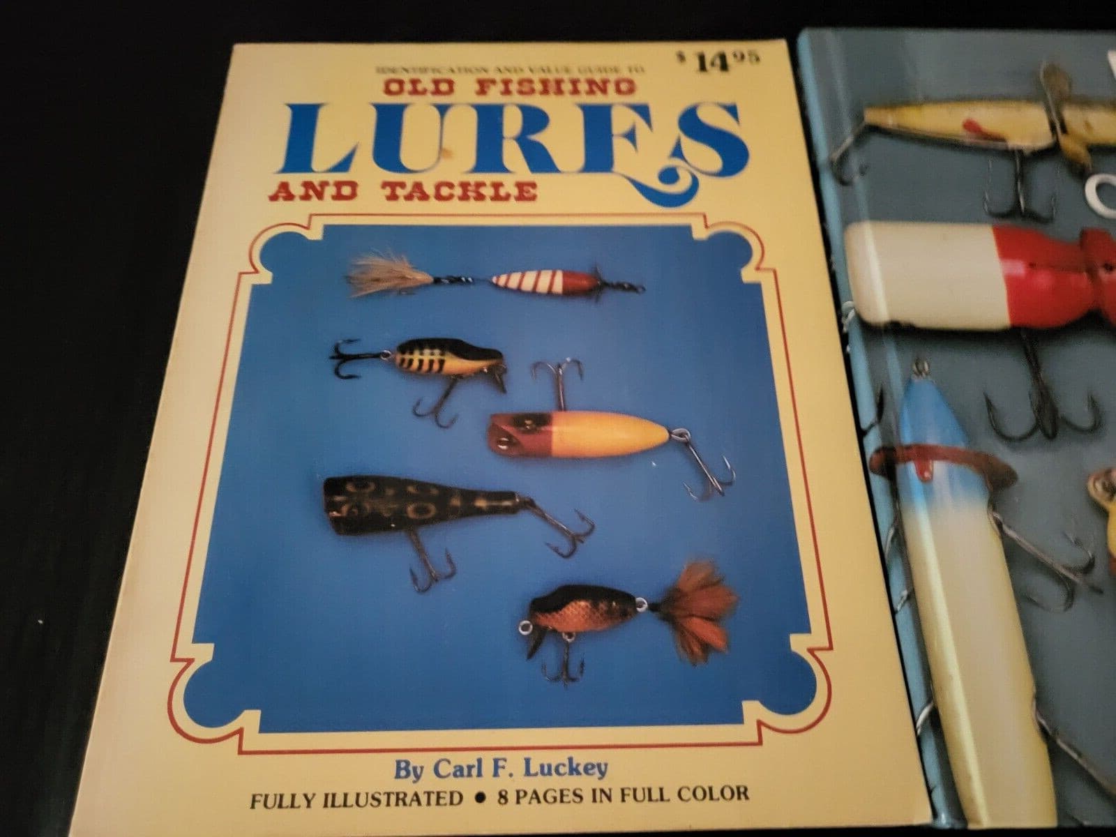 4-FISHING LURES TACKLE-KNIVES-HUNTING COLLECTIBLE PRICE GUIDE BOOKS-REFERENCE 2