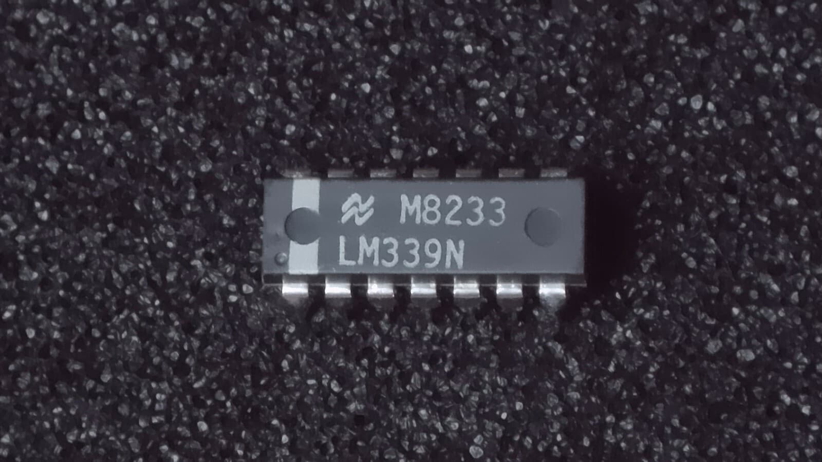 Quantity 5 - National Semiconductor LM339N Quad Analog Comparator DIP14 - New 2