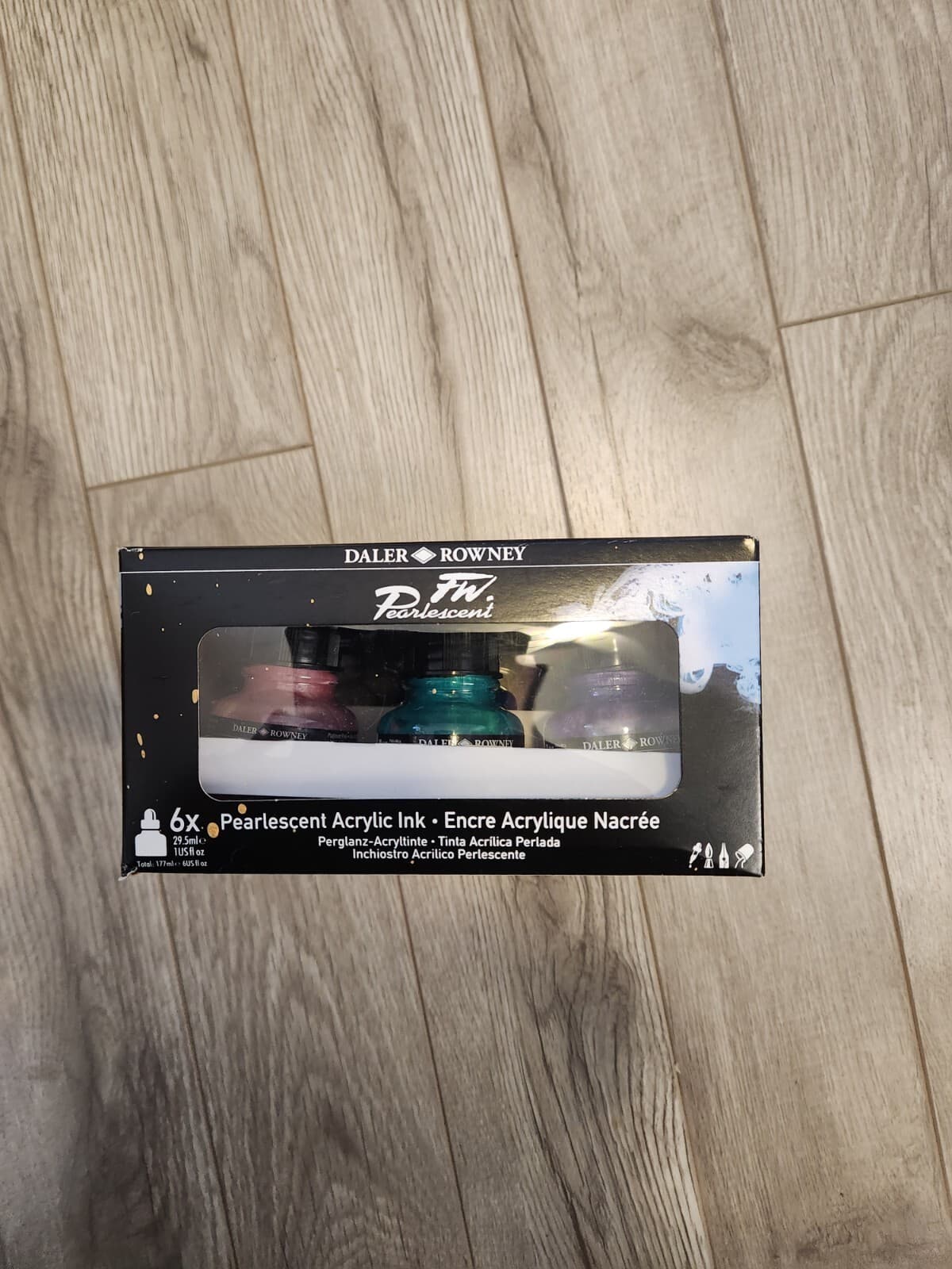 Daler Rowney FW Acrylic Ink Pearlescent Set 6 x 29.5ml with Marker 2