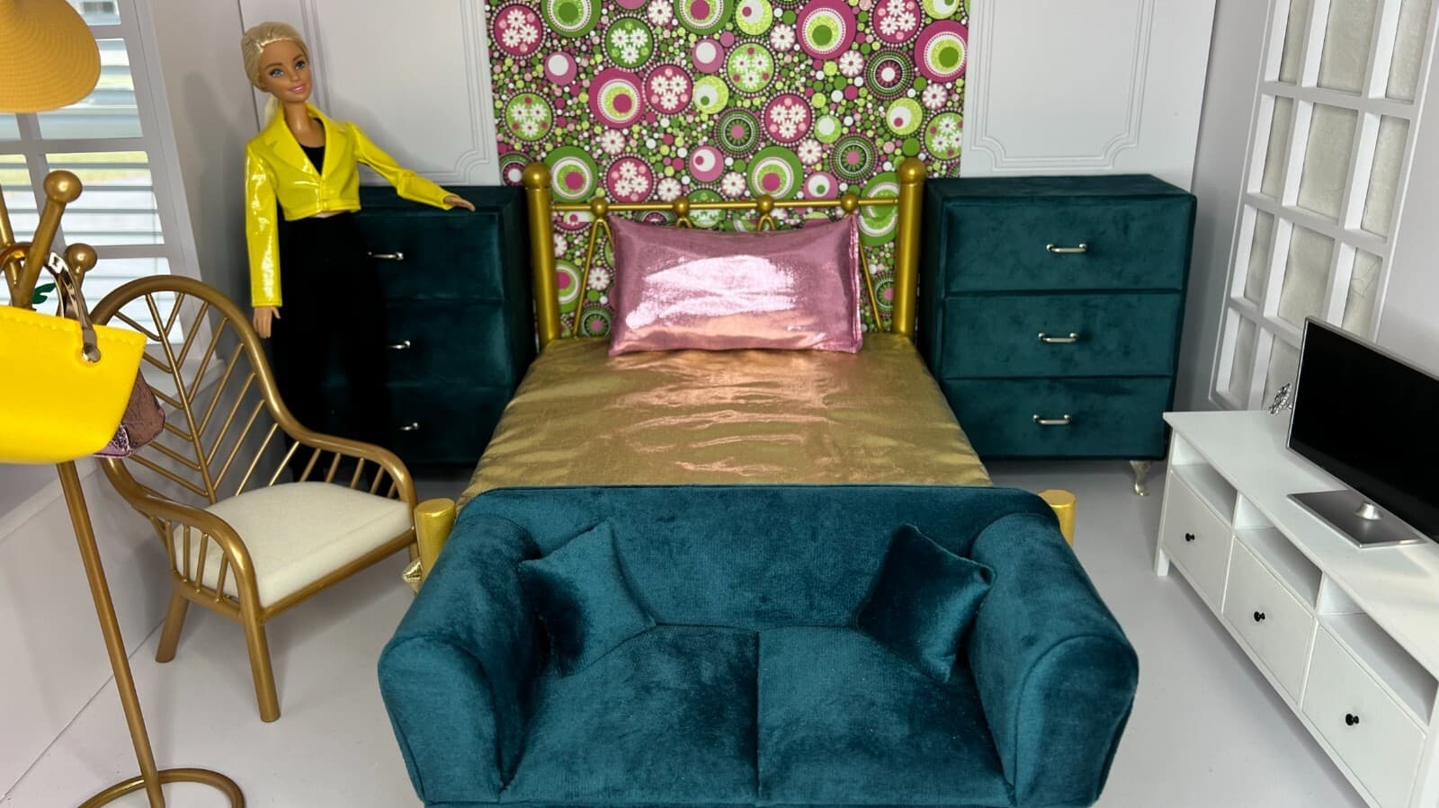 Eledoll 1:6 Dollhouse Furniture 1/6 Couch Sofa Velvet Dark Green Peacock 2