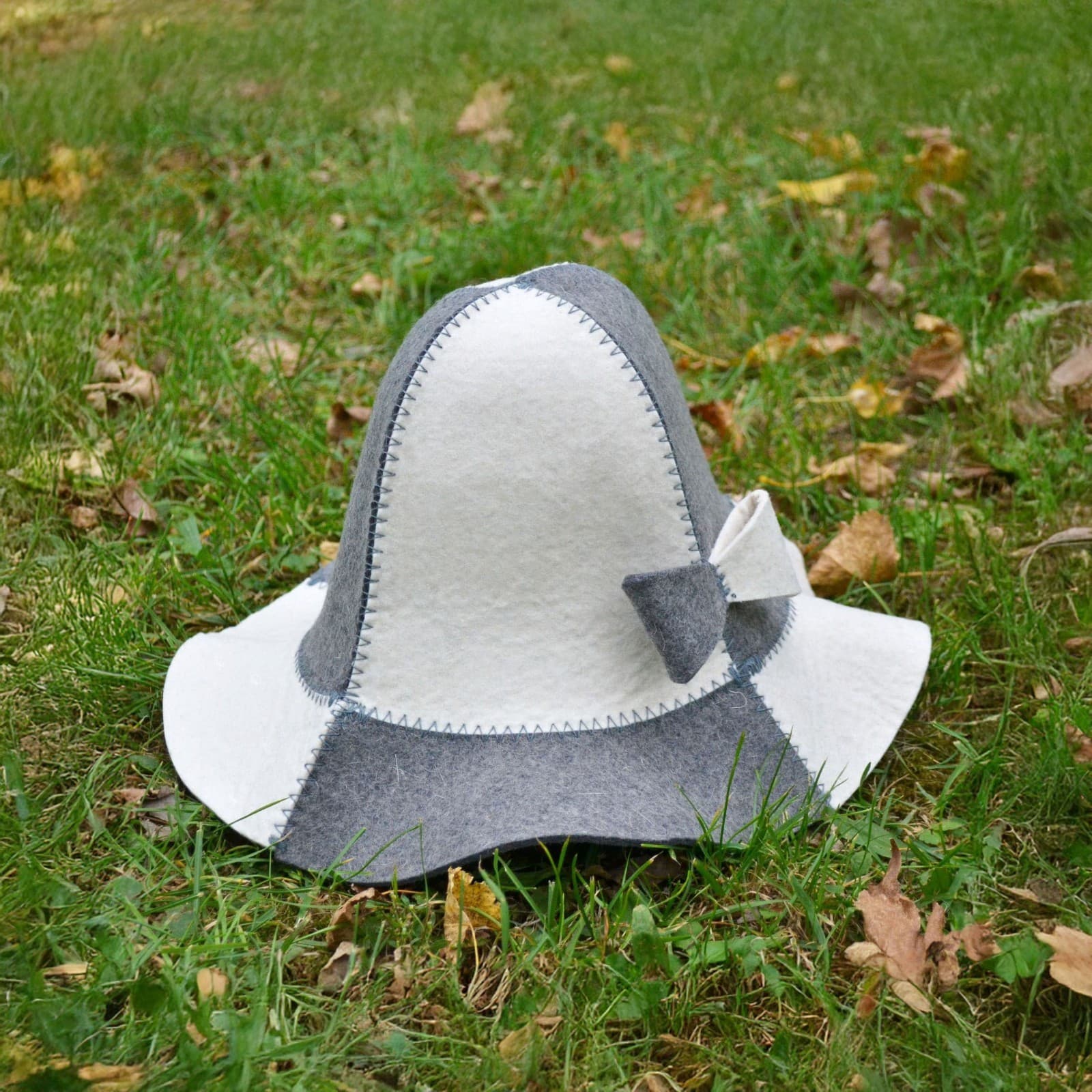 Ladies Sauna Hat Elegant White and Gray Wool Felt Hat 3
