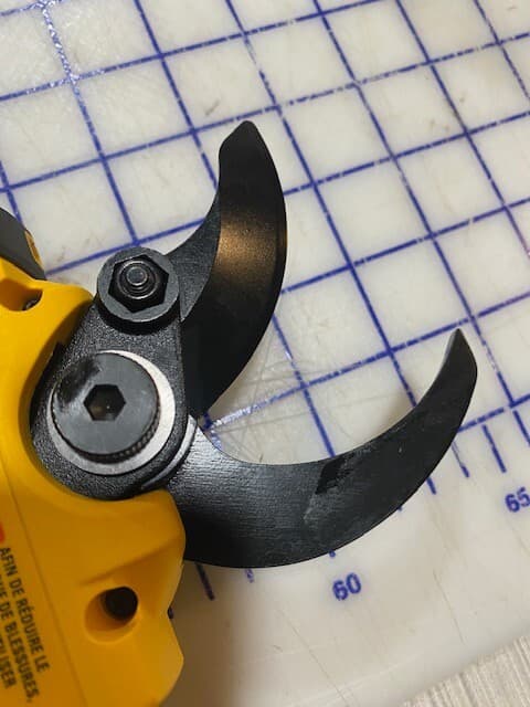 DeWalt Blade Set Upper & Lower with Cover Tool Not included Fits DCPR320 Pruner 4