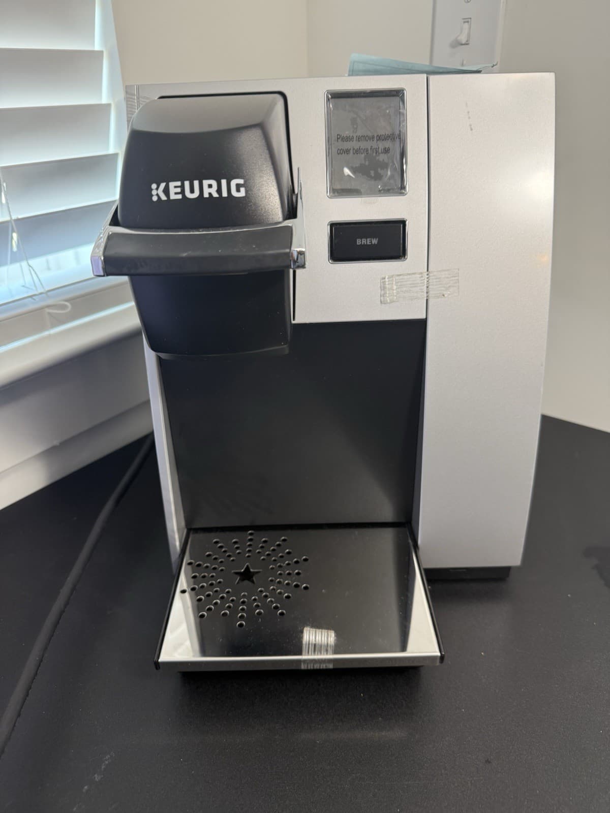 Keurig K150P Commercial Coffee Maker Direct Water Line Model Office Airbnb Salon 2