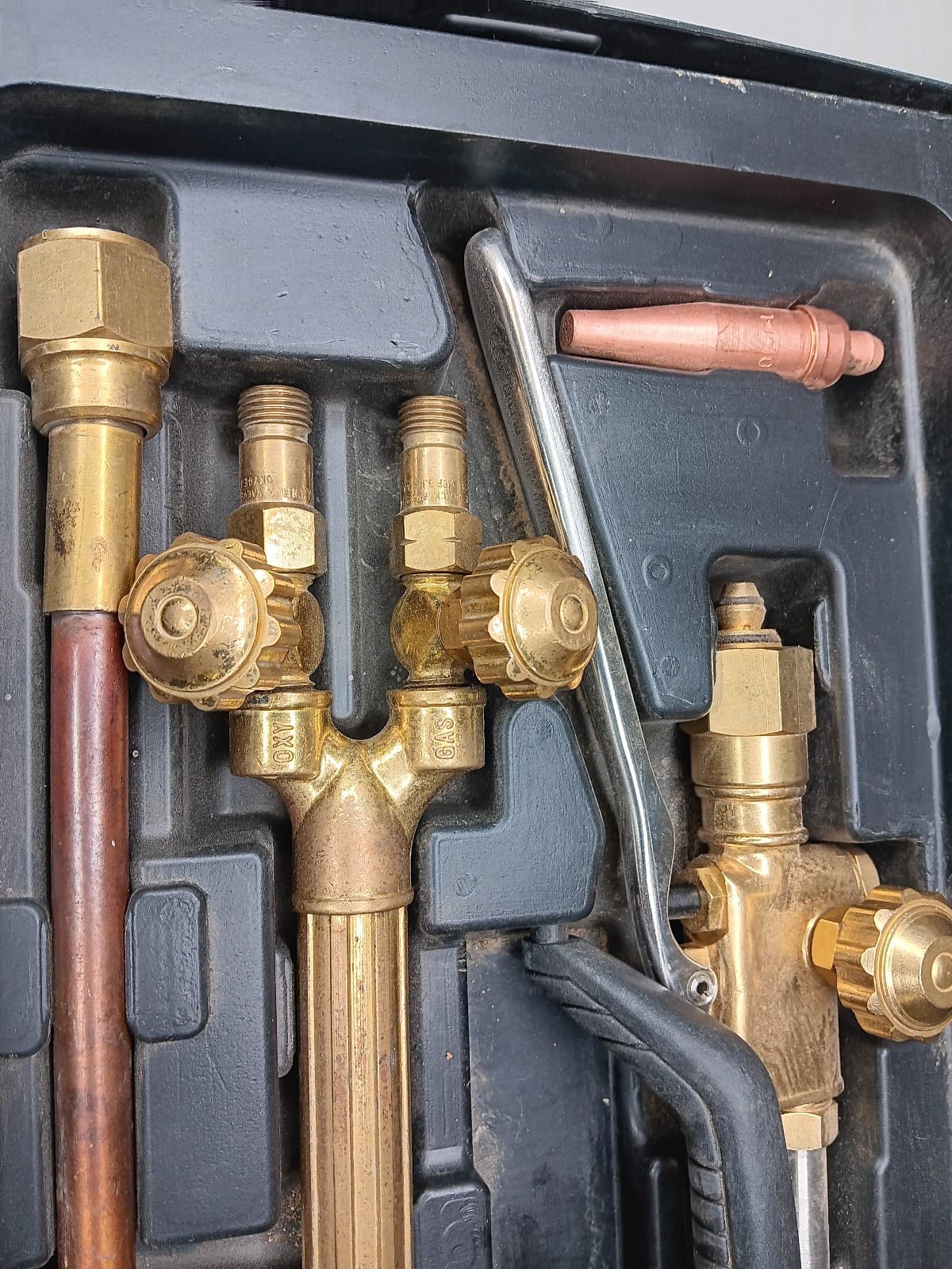 Real Gear Medium-Duty Cutting and Welding Outfit with Toolbox 5