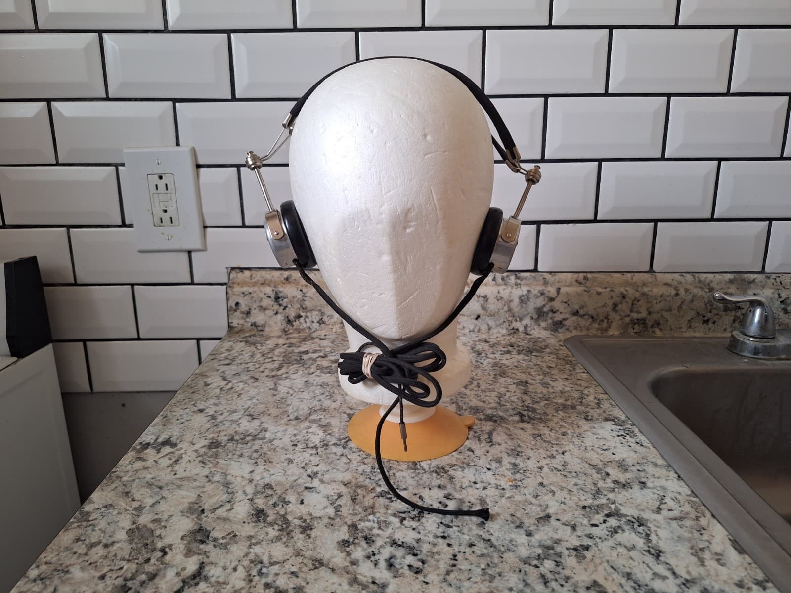 Meteor 2000 Ohm Head Set Used