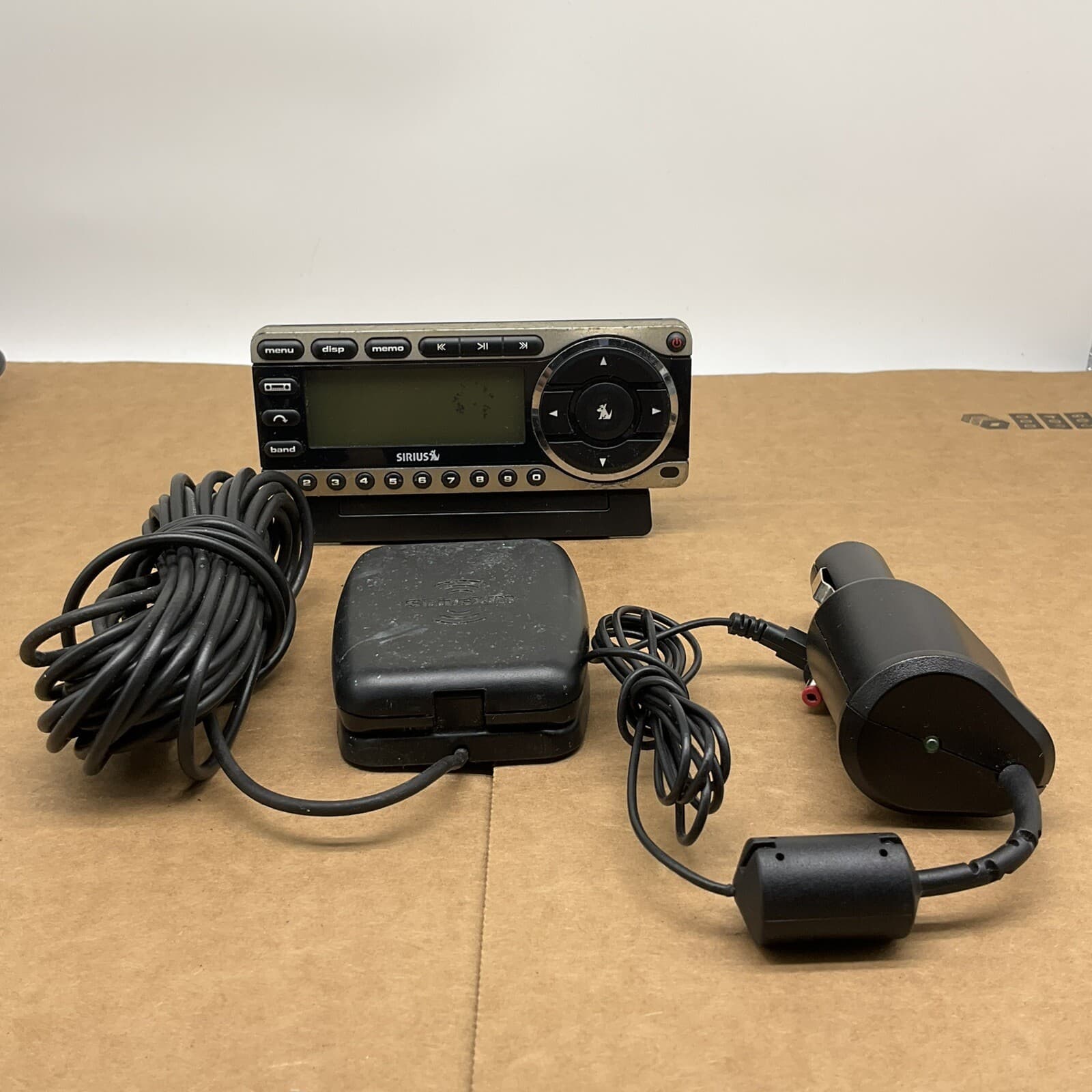 Active Subscription SIRIUS ST4 Satellite Radio with Car kit, Antenna Blemish LCD 3
