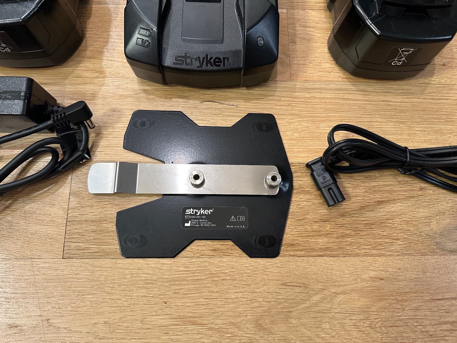 New Stryker SMRT Battery Power Kit for Power Pro Cots / 2 Batteries and Charger 3