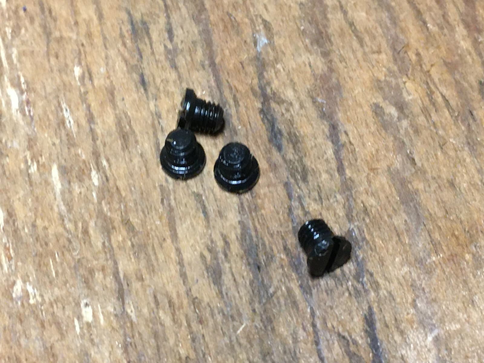 Set of 4 Remington 700 742 760 7400 7600 Front Rear Sight mounting Screws 6-48 4